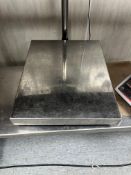 TABLE SCALE MAX 300 KG/660 LBS E=D=100G/0.22LB (DIMS 16" W 20" L (Located Cleveland, OH)