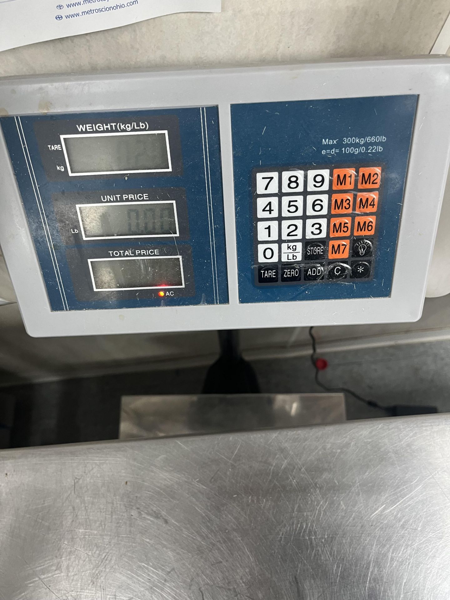 TABLE SCALE MAX 300 KG/660 LBS E=D=100G/0.22LB (DIMS 16" W 20" L (Located Cleveland, OH) - Image 2 of 4