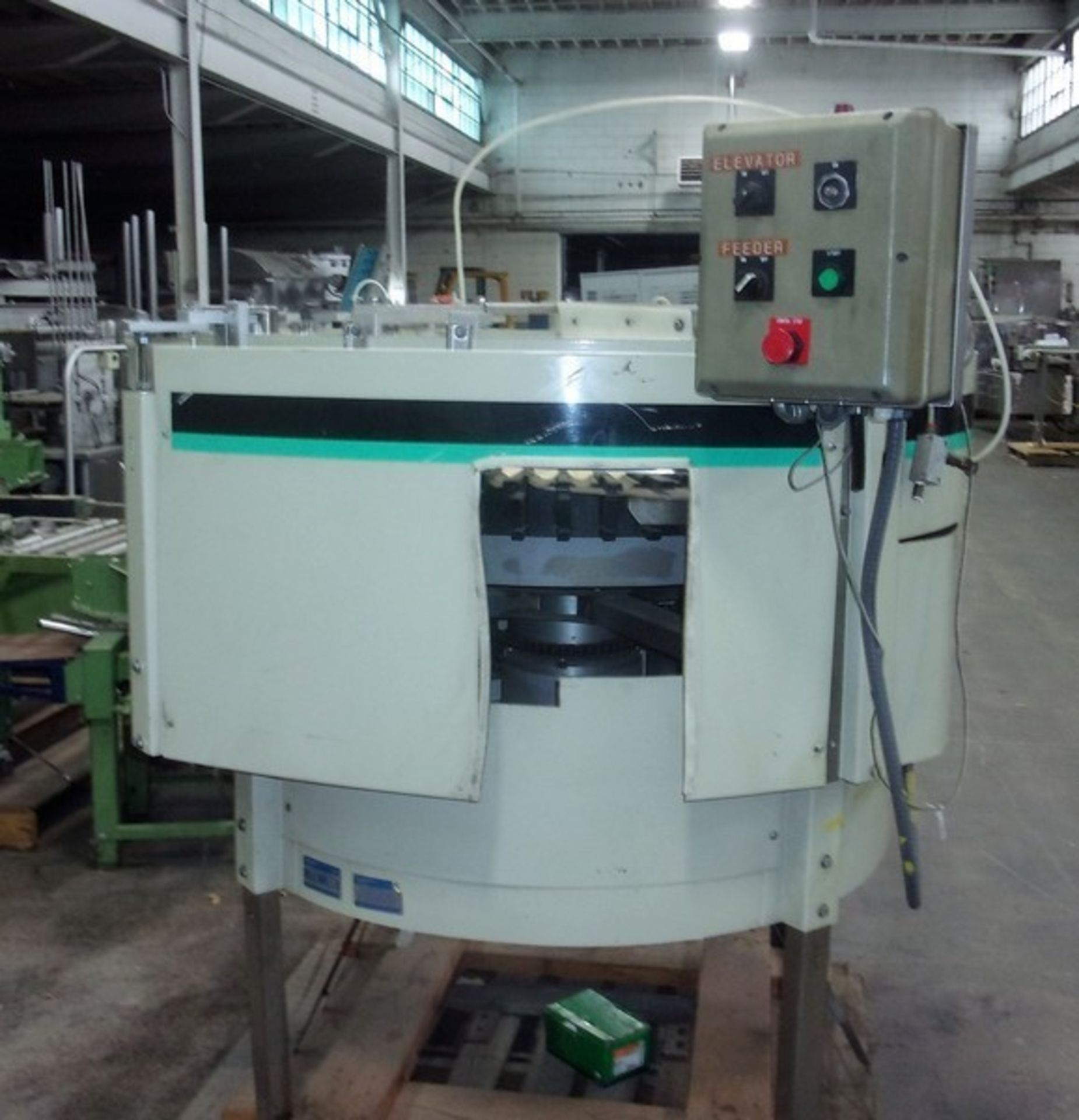 Hoppman Centrifugal Bottle Feeder, Model FT/40, S/N 16136, Unit is in Very Good Condition, Will