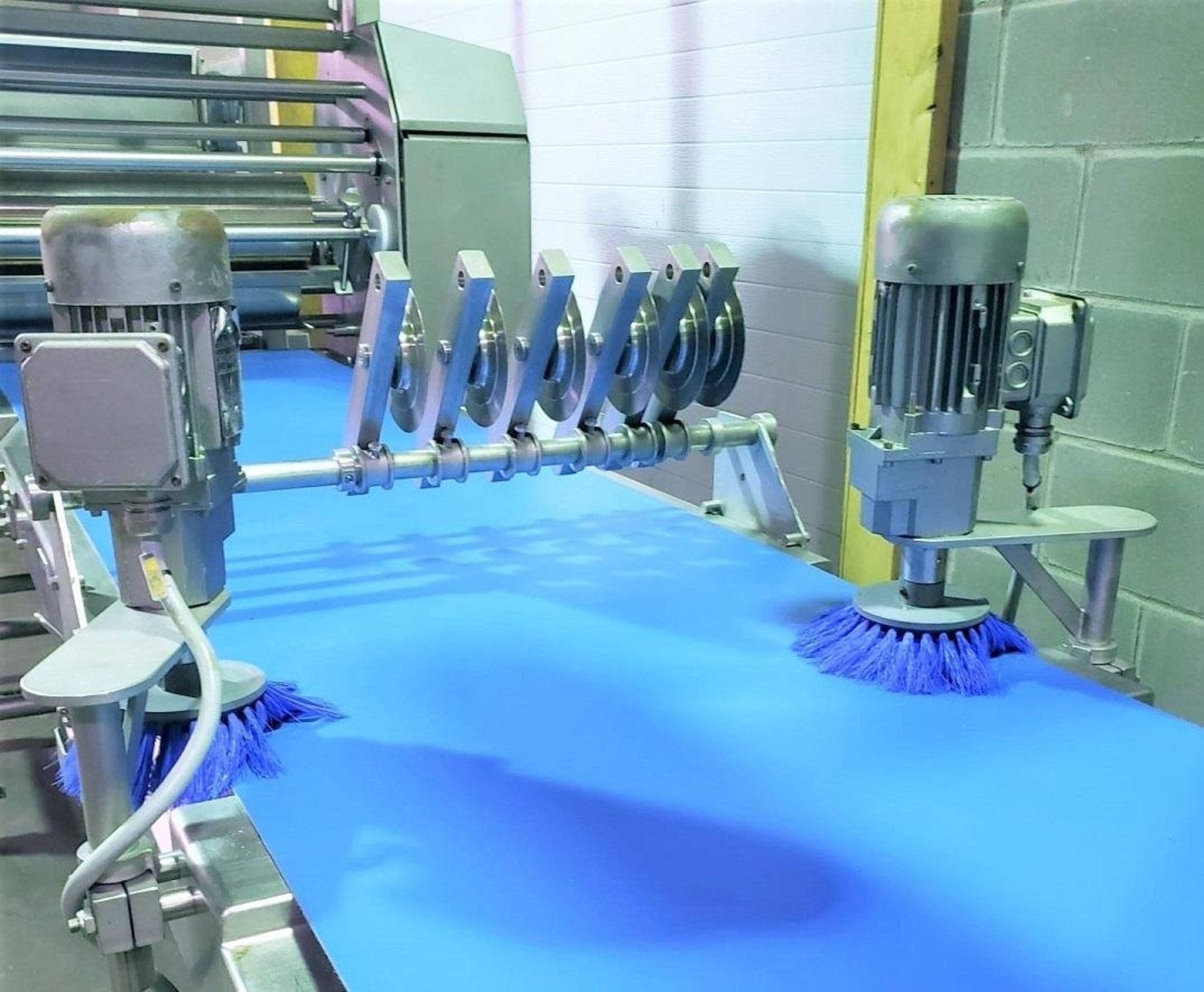 Tromp Bakery Line multi-purpose S/S Combines Dough and Flour Depositin, With Roller Sheeting, Fold - Image 8 of 11