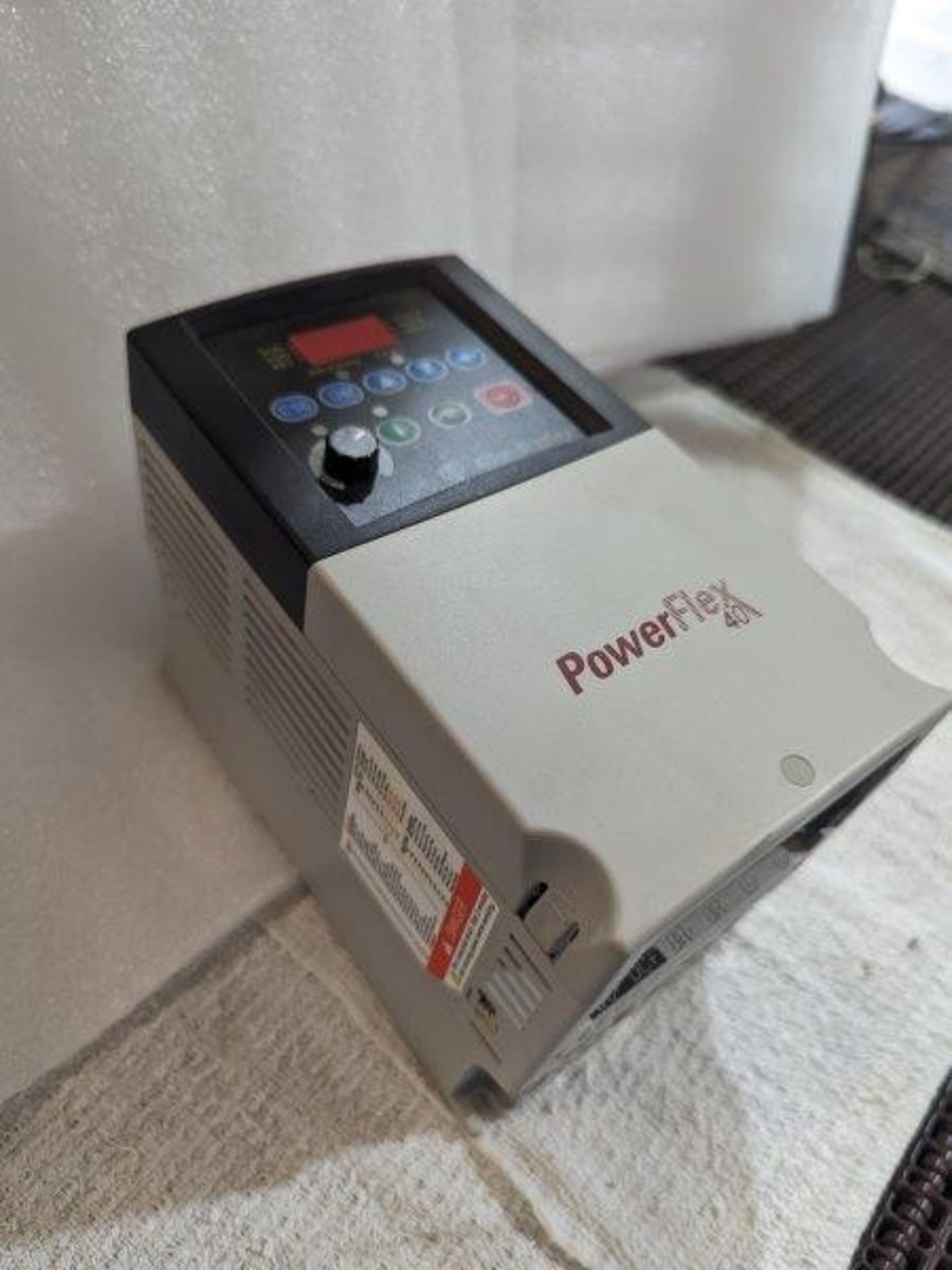 ALLEN-BRADLEY PowerFlex 40 Variable Frequency Drive; 5.0 HP; CAT 22B-D010N104 Ser A (Located - Image 3 of 5