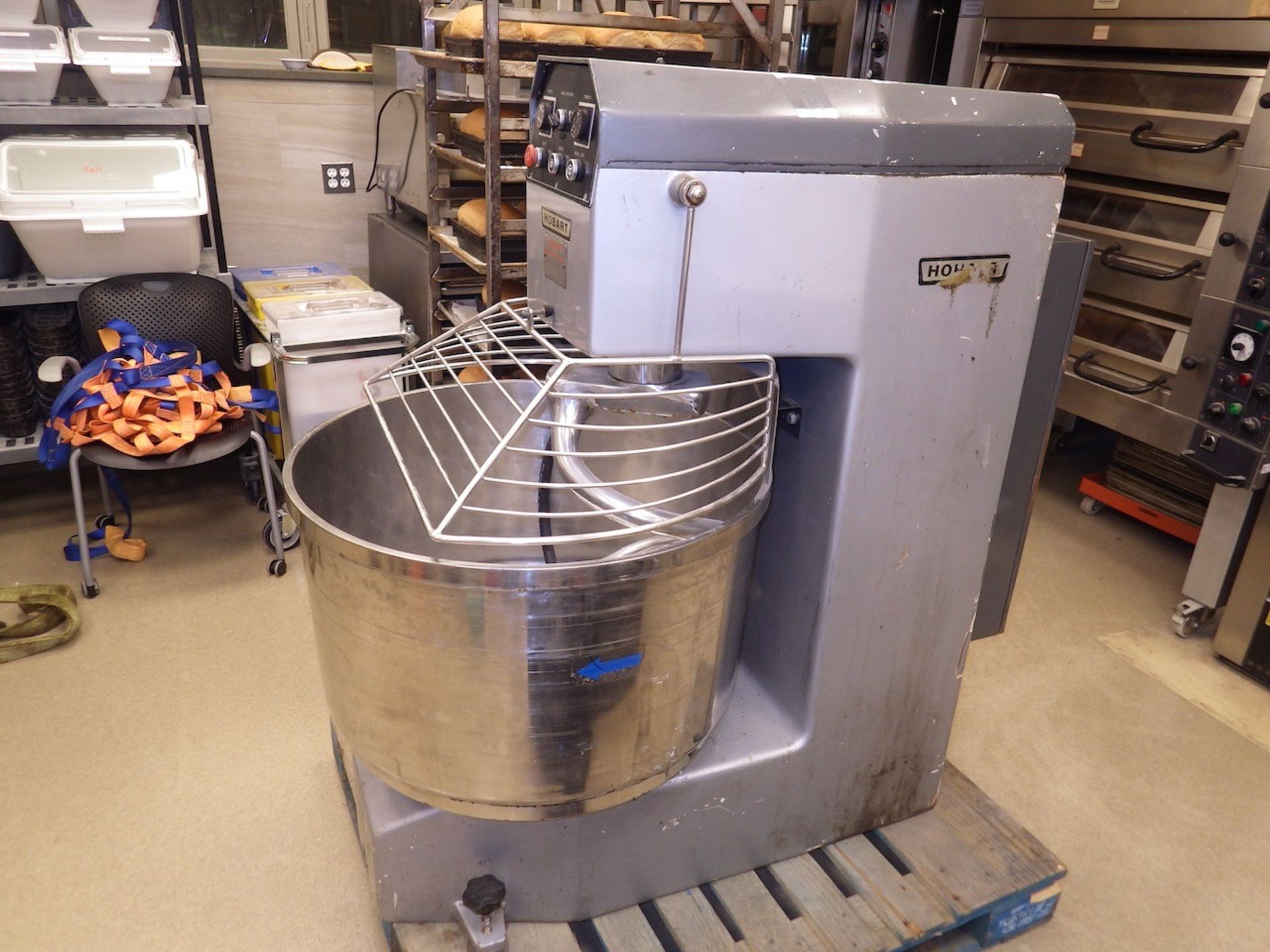 Hobart 190 Qt. Spiral Mixer, Model HF270, S/N 80-001439 with Hook Attachment and Guard, 220 V, 60 - Image 3 of 9