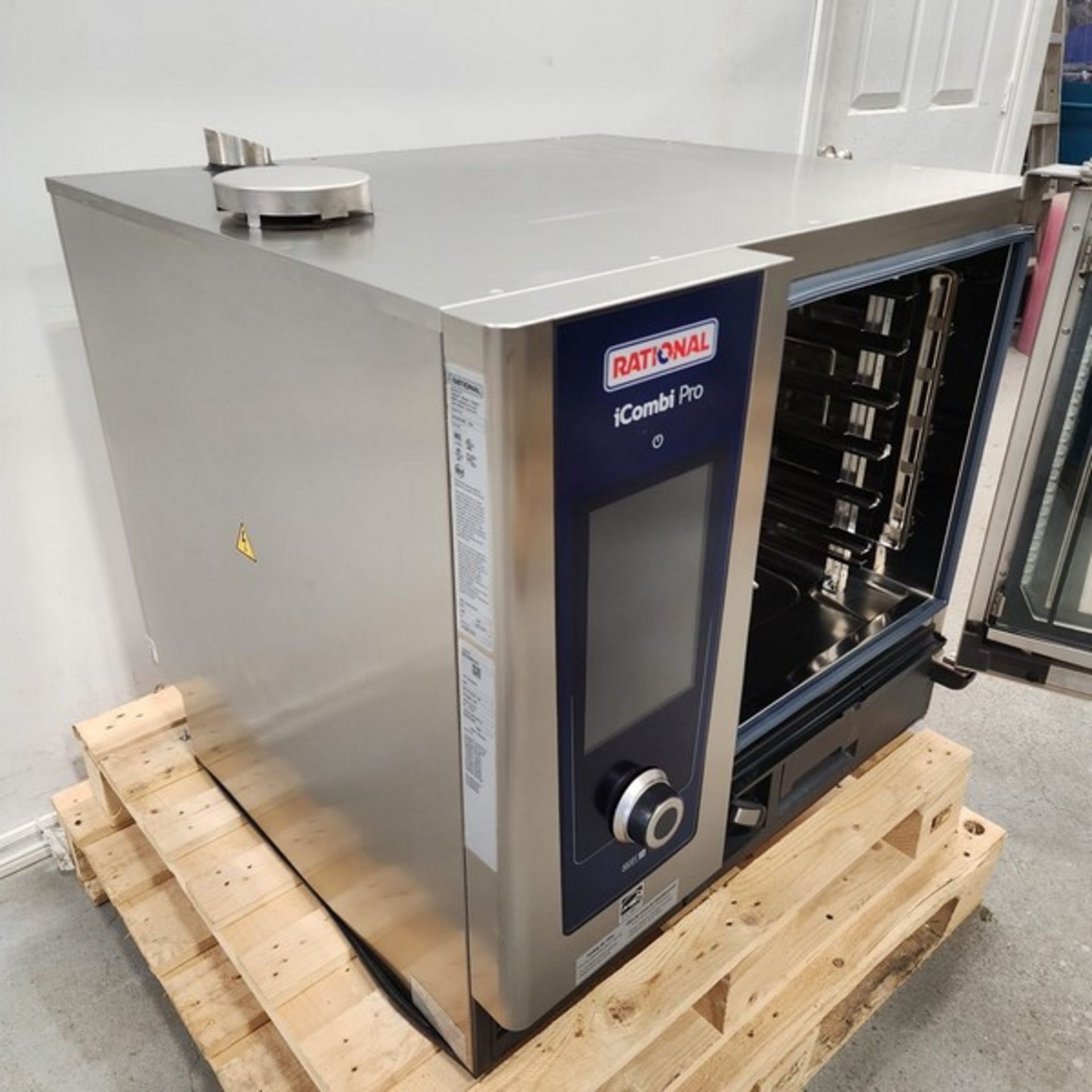 RATIONAL COMBI OVEN **BRAND NEW CONDITION** AG Model ICOMBI PRO Never been plugged in 440/480 volts - Image 3 of 7