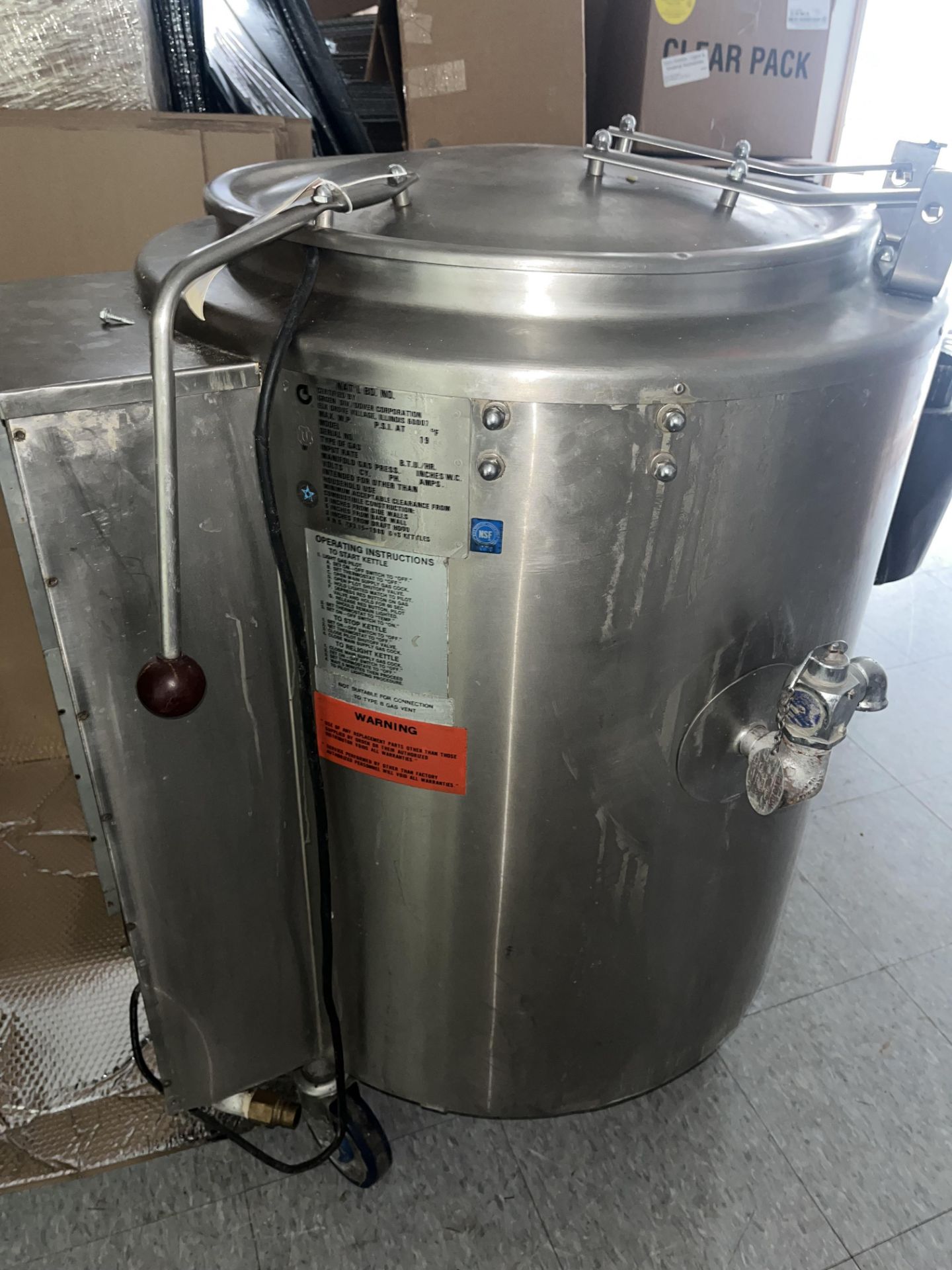 GROEN STAINLESS STEEL KETTLE ON WHEELS (Located Cleveland, OH)