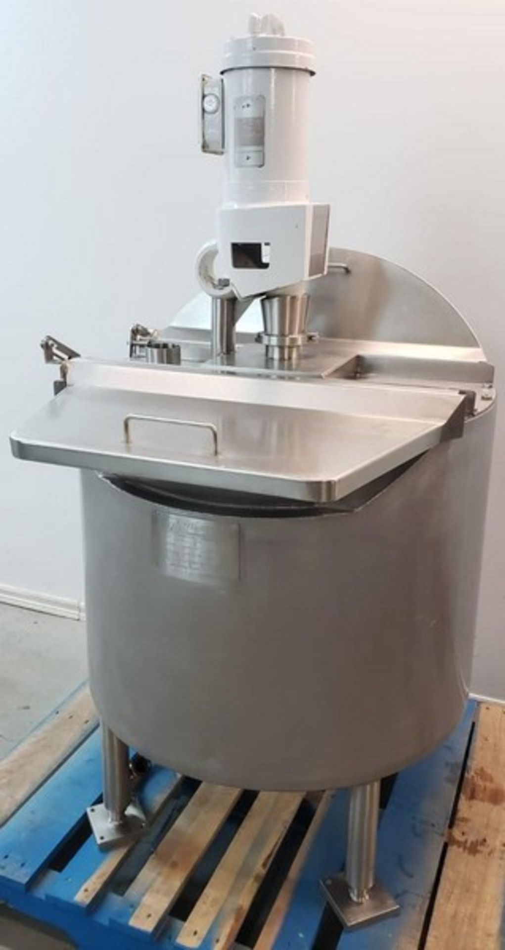 Highland jacketed Melting & Mixing Kettle 100 usg Bottom Discharge 2? diameter. Agitation powered by