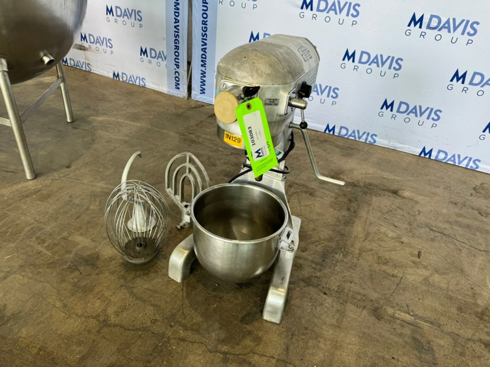 Hobart Mixer, M/N A-200DT, S/N 11-413-046, 115 Volts, 1725 RPM, with S/S Mixing Bowl, Whip, & - Image 3 of 6