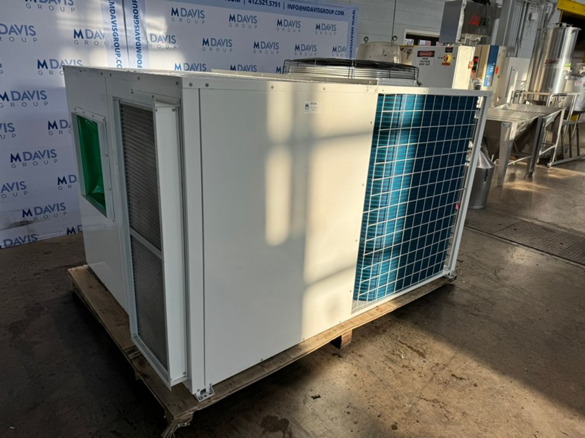 NEW 2022 SHENHLIN Roof Mounted Air Cooled Package Unit, S/N C5020221018R001, Cooling Capacity 70 kW, - Image 2 of 7