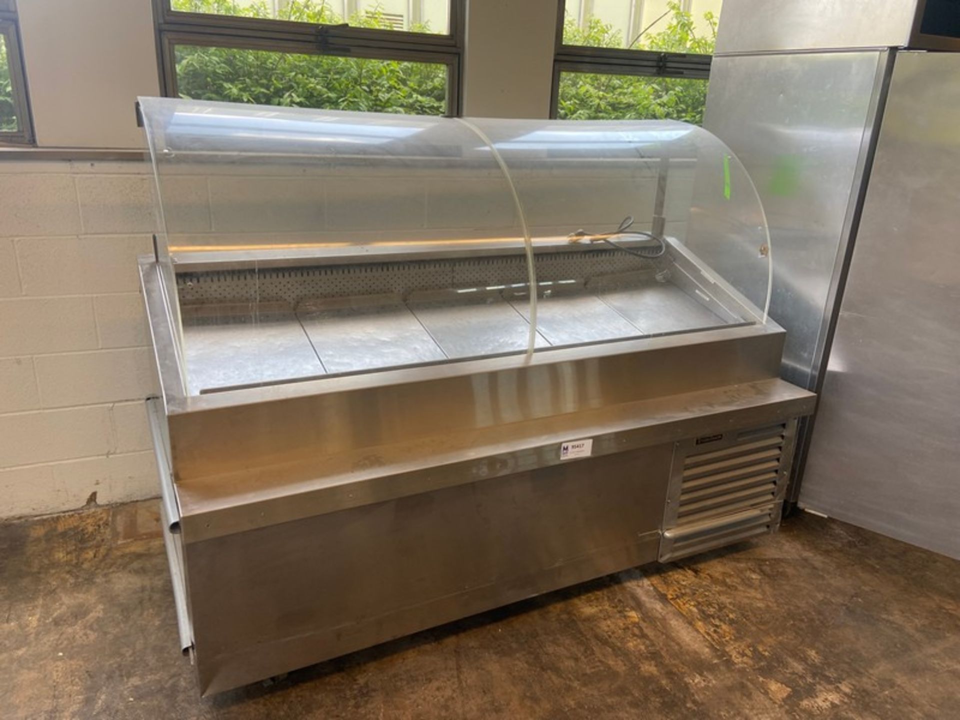 Traulsen Refrigerated Display Case Overall Dims.: Aprox. 80" L x 36" W x 59" H, with S/S Bottom ( - Bild 2 aus 5