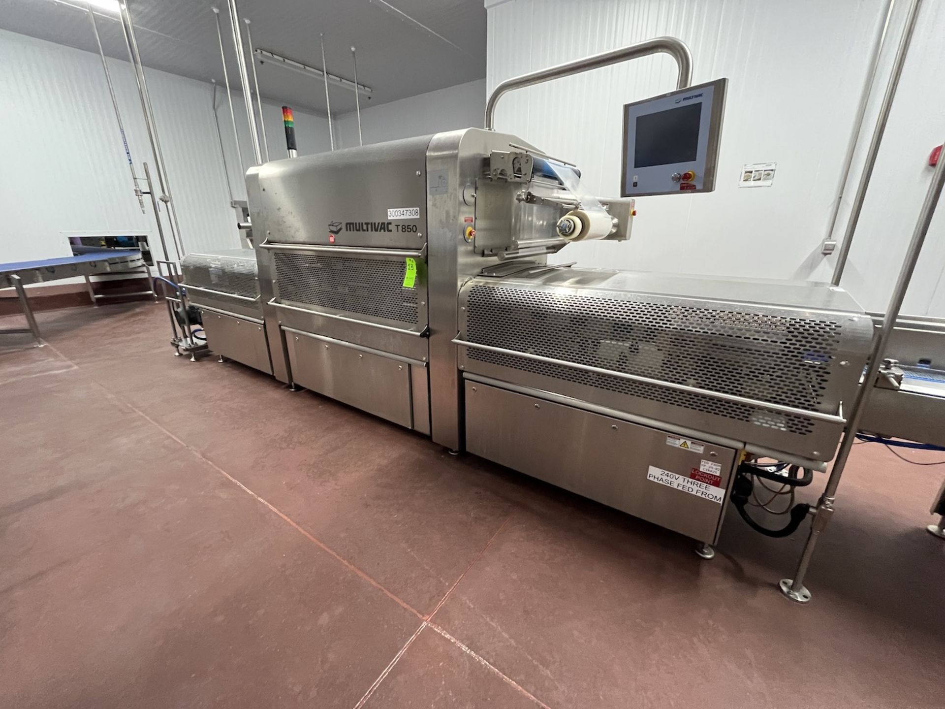 2016 MULTIVAC T-850 TRAY SEALER, S/N 239882, WITH BUSCH VACUUM PUMP, MODEL PANDA WV 1000 C 006,  AND