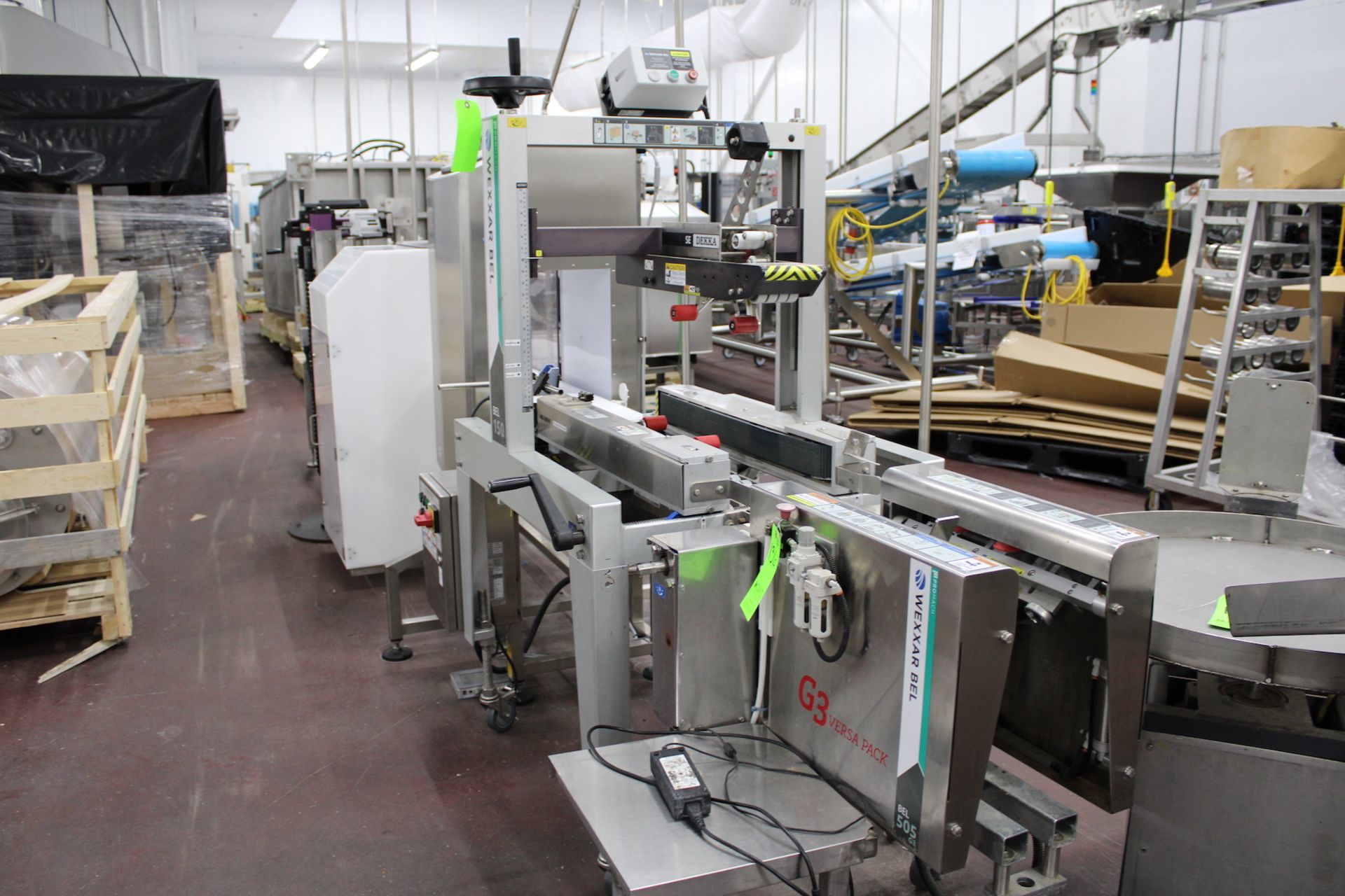 WEXXAR BEL CASE SEMI-AUTOMATIC CASE ERECTOR AND TAPE CASE SEALER COMBO, CASE ERECTOR MODEL 505, TAPE - Image 6 of 7
