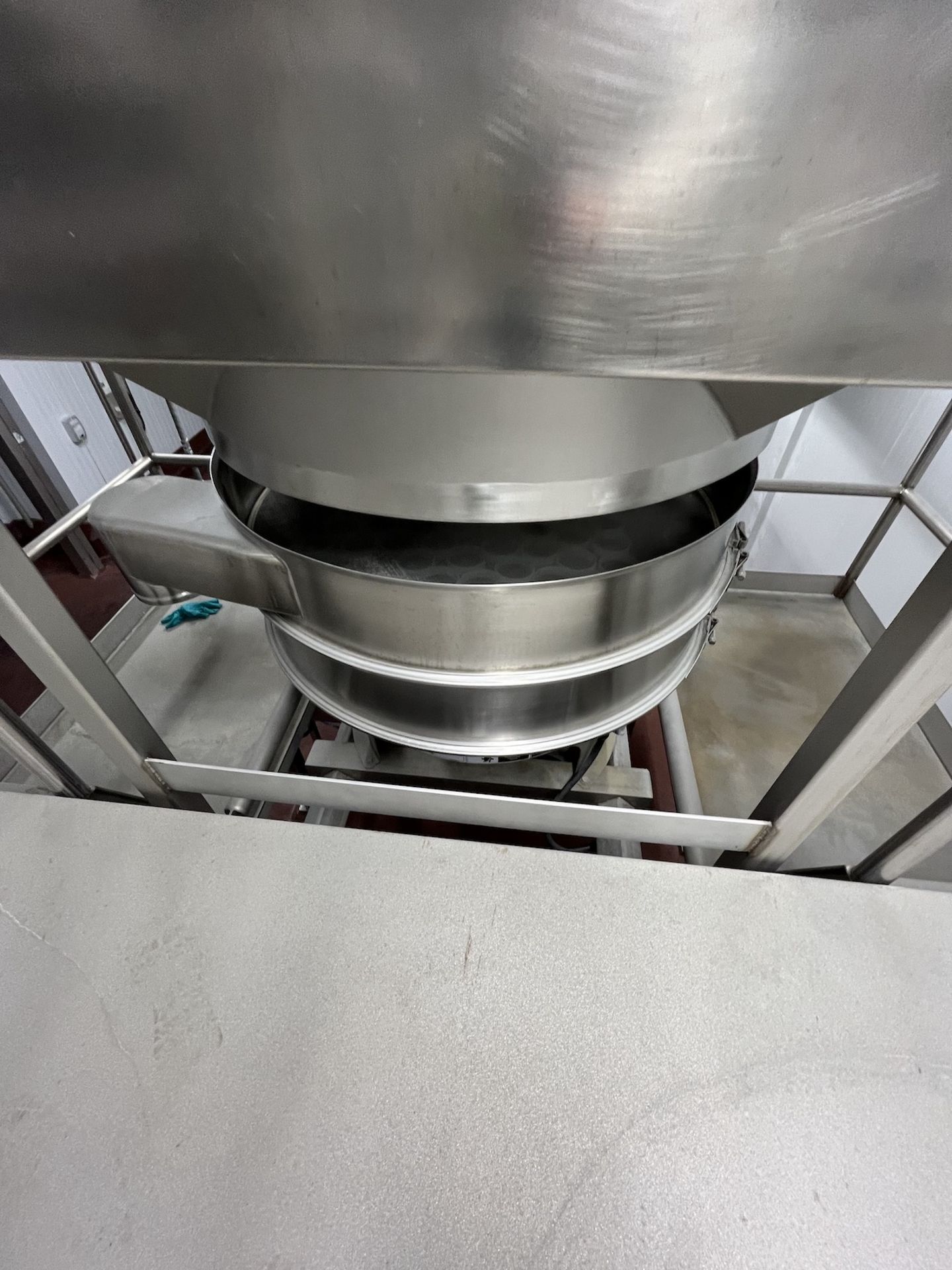 SWECO ROUND SEPARATOR WITH FLEXICON HOPPER - Image 2 of 17