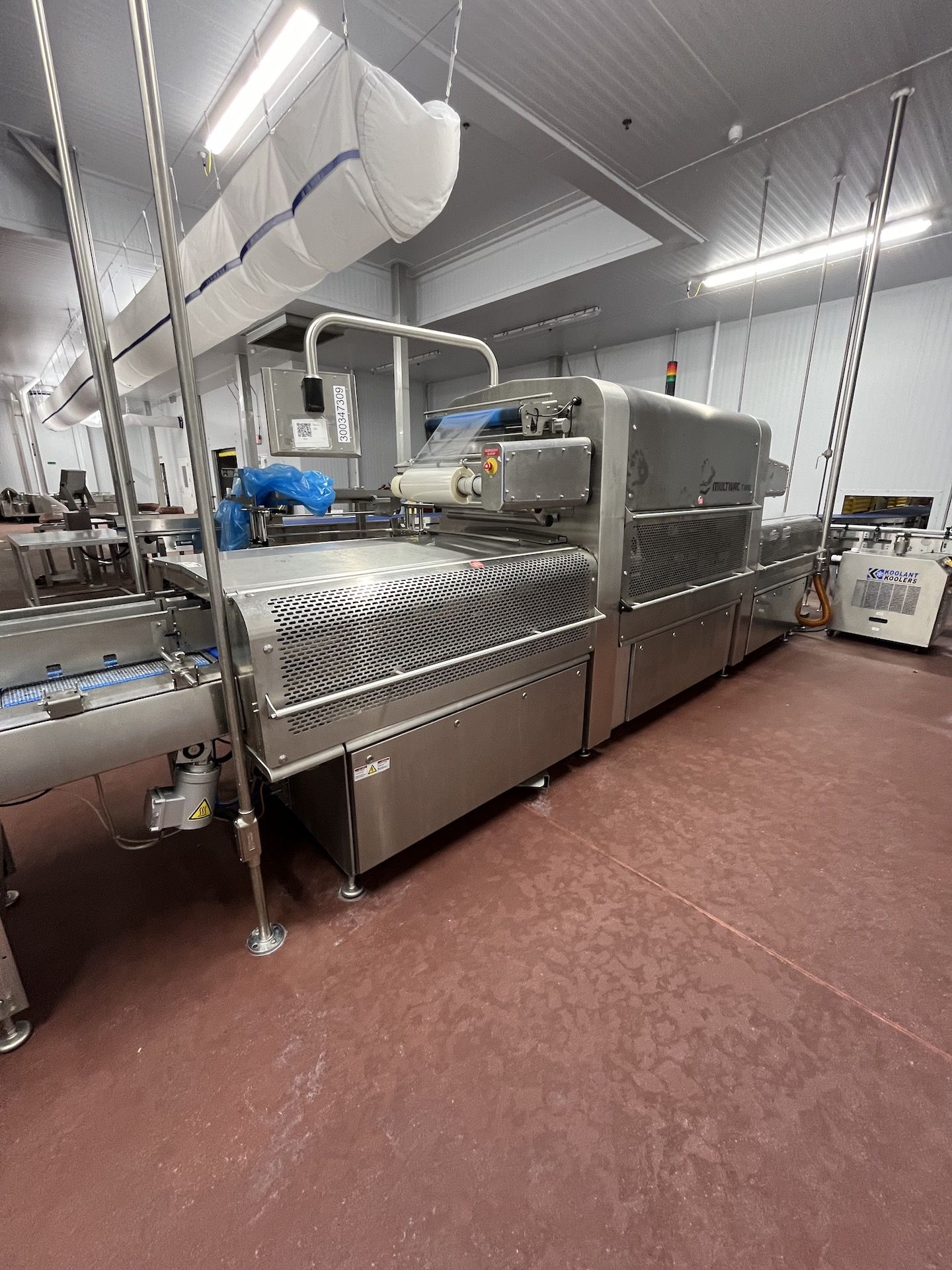 2016 MULTIVAC T-850 TRAY SEALER, S/N 239882, WITH BUSCH VACUUM PUMP, MODEL PANDA WV 1000 C 006,  AND - Image 16 of 36