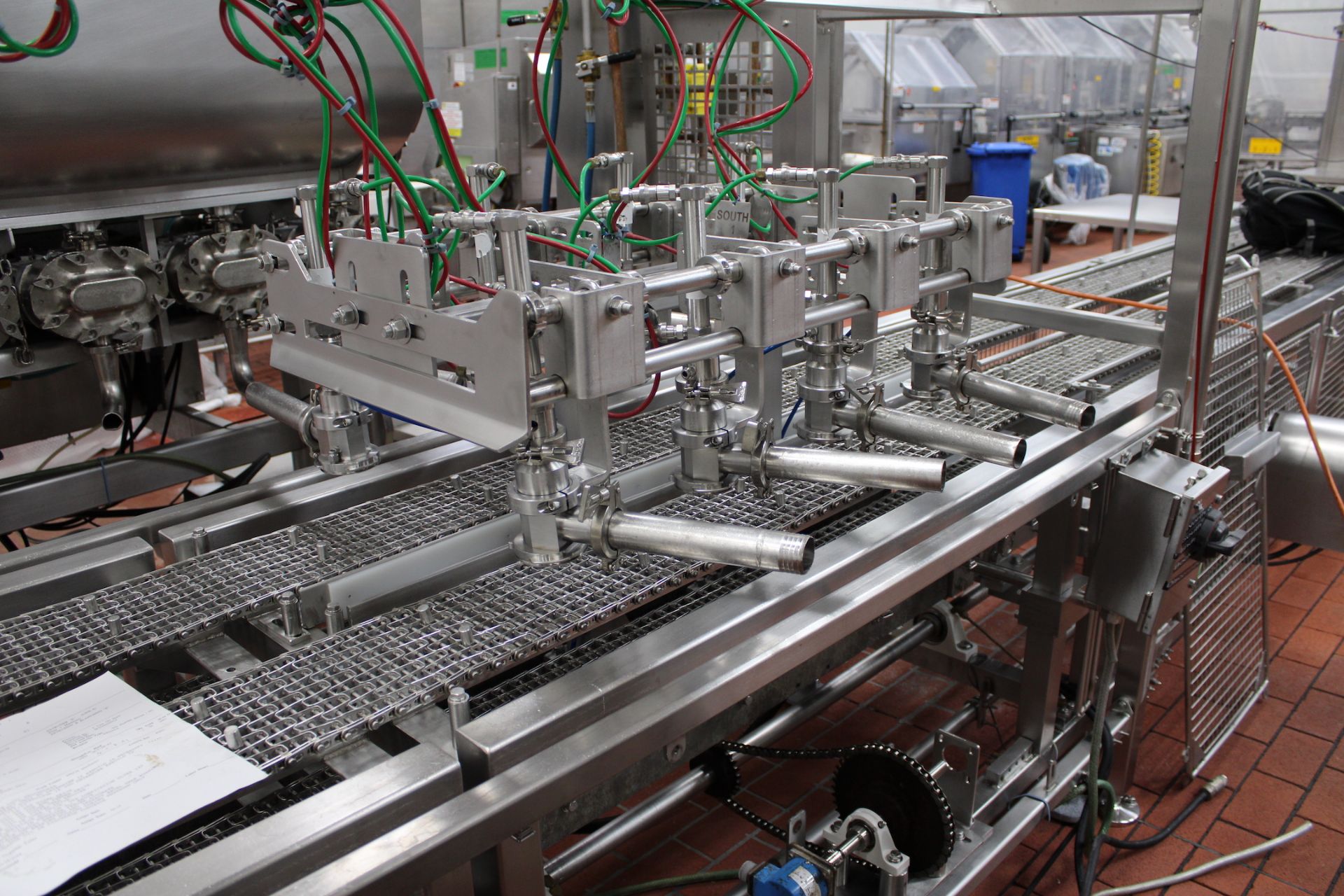 HINDSBOCK 4-WIDE SAUCE APPLICATOR / FILLER, EQUIPPED WITH SERVO DRIVEN AMPCO AND WAUKESHA CHERRY - Image 11 of 11