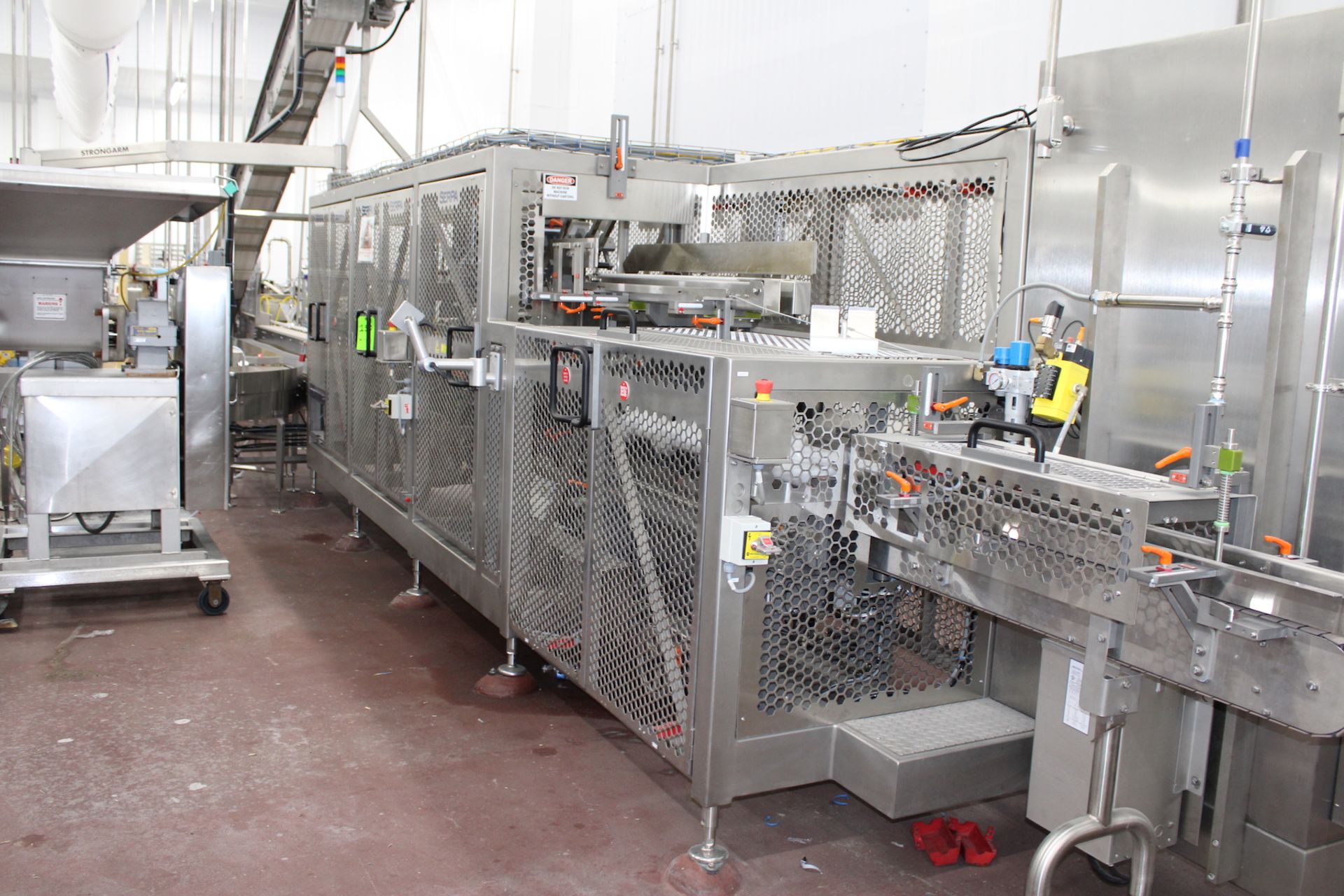 SERPA CARTONER SLEEVER, MODEL 2000WA (MISSING HMI AND GLUER COMPONENTS) (MORE INFORMATION COMING - Image 3 of 16