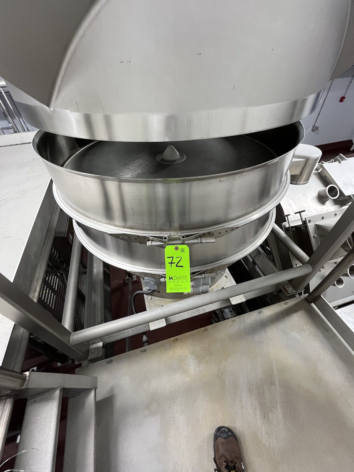 SWECO ROUND SEPARATOR WITH FLEXICON HOPPER - Image 9 of 17