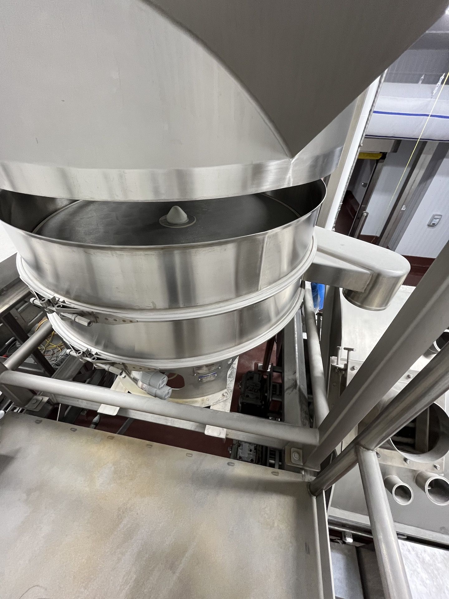 SWECO ROUND SEPARATOR WITH FLEXICON HOPPER - Image 7 of 17
