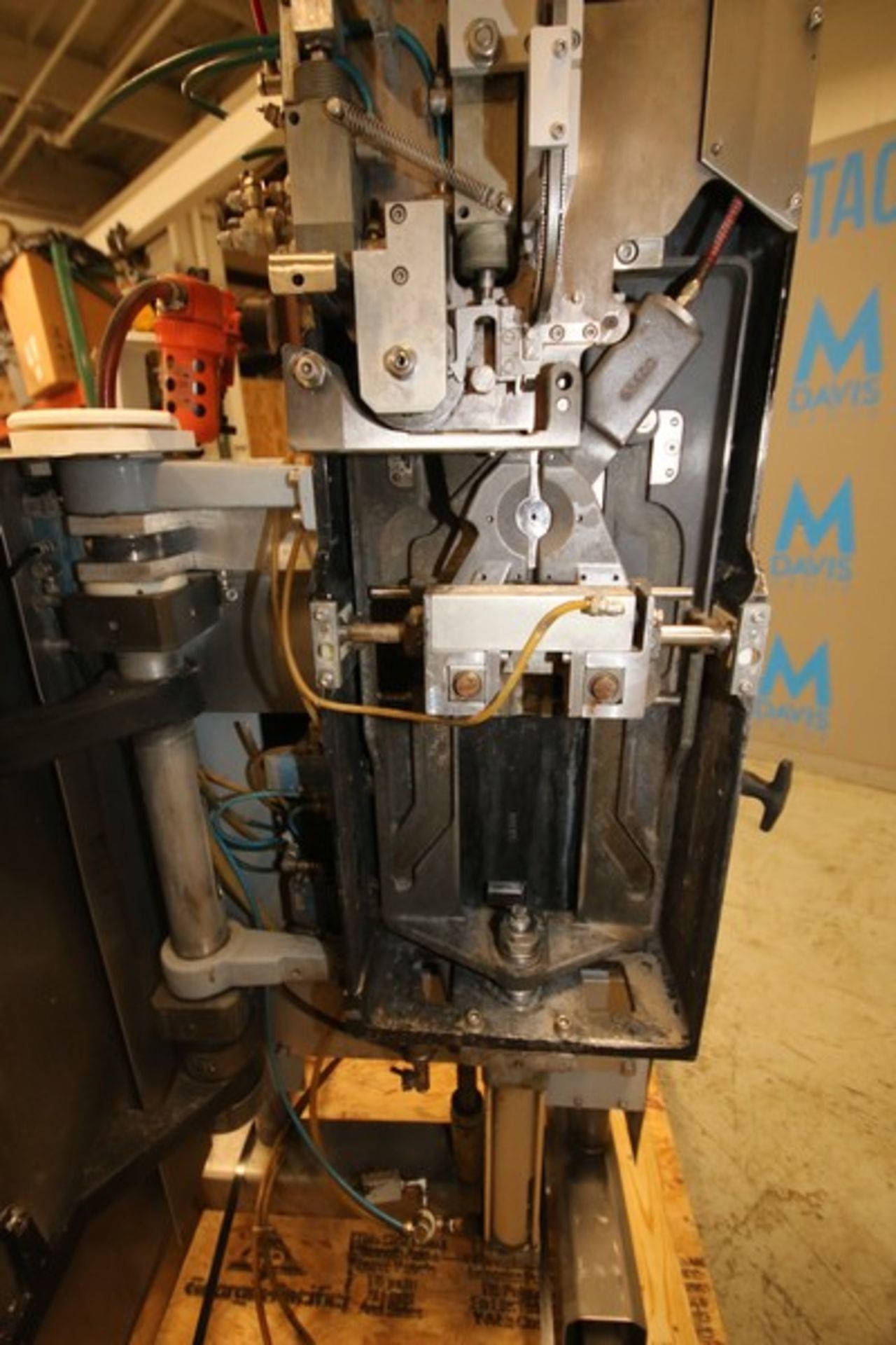Poly Clip Portable Clipper, Model DCAU 6072, SN 52288, (INV#103005) (Located @ the MDG Auction - Image 12 of 12