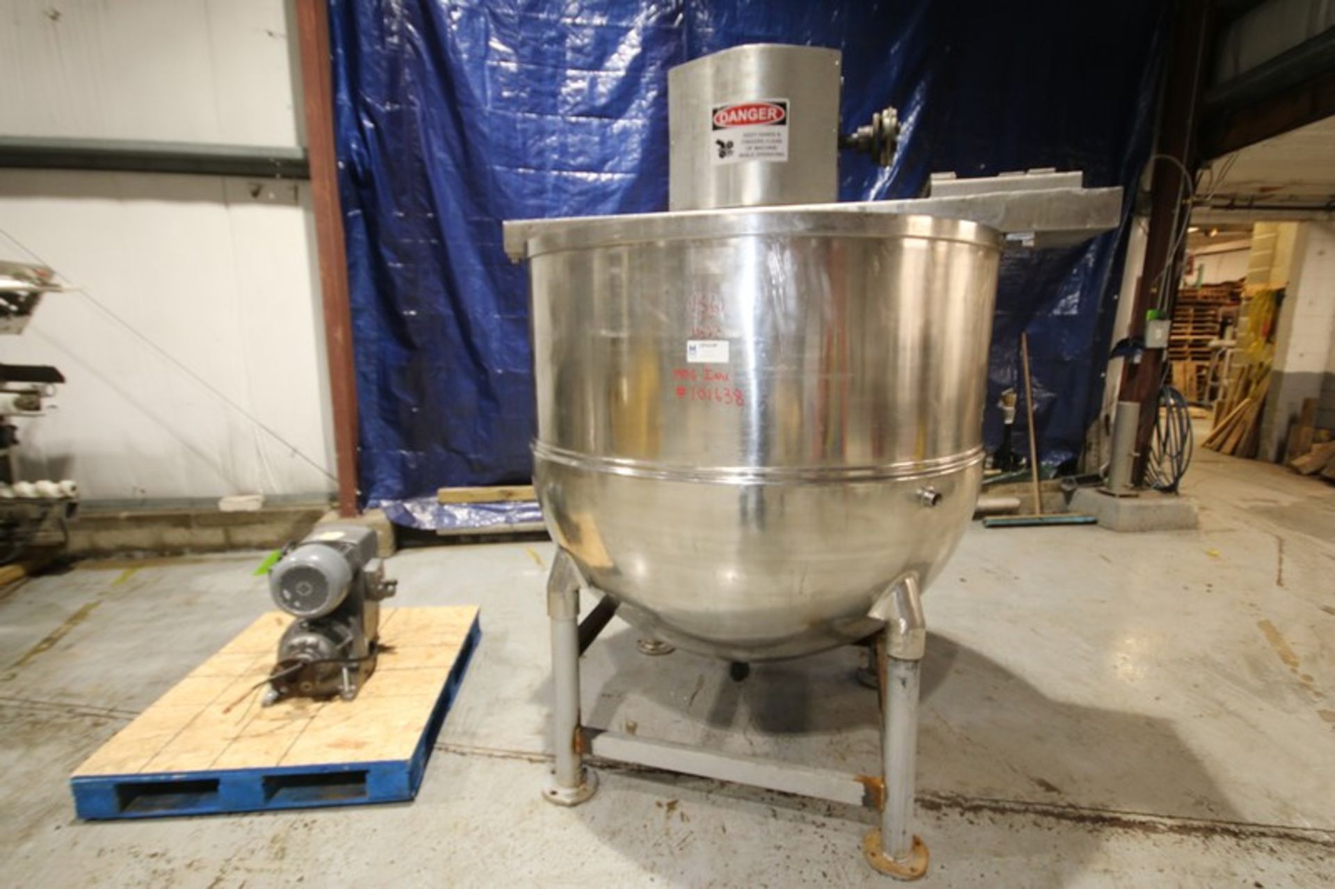 Groen 500 Gallon Jacketed S/S Kettle, Model 500, SN & BN 23122, with Bottom & Side Scrape Surface
