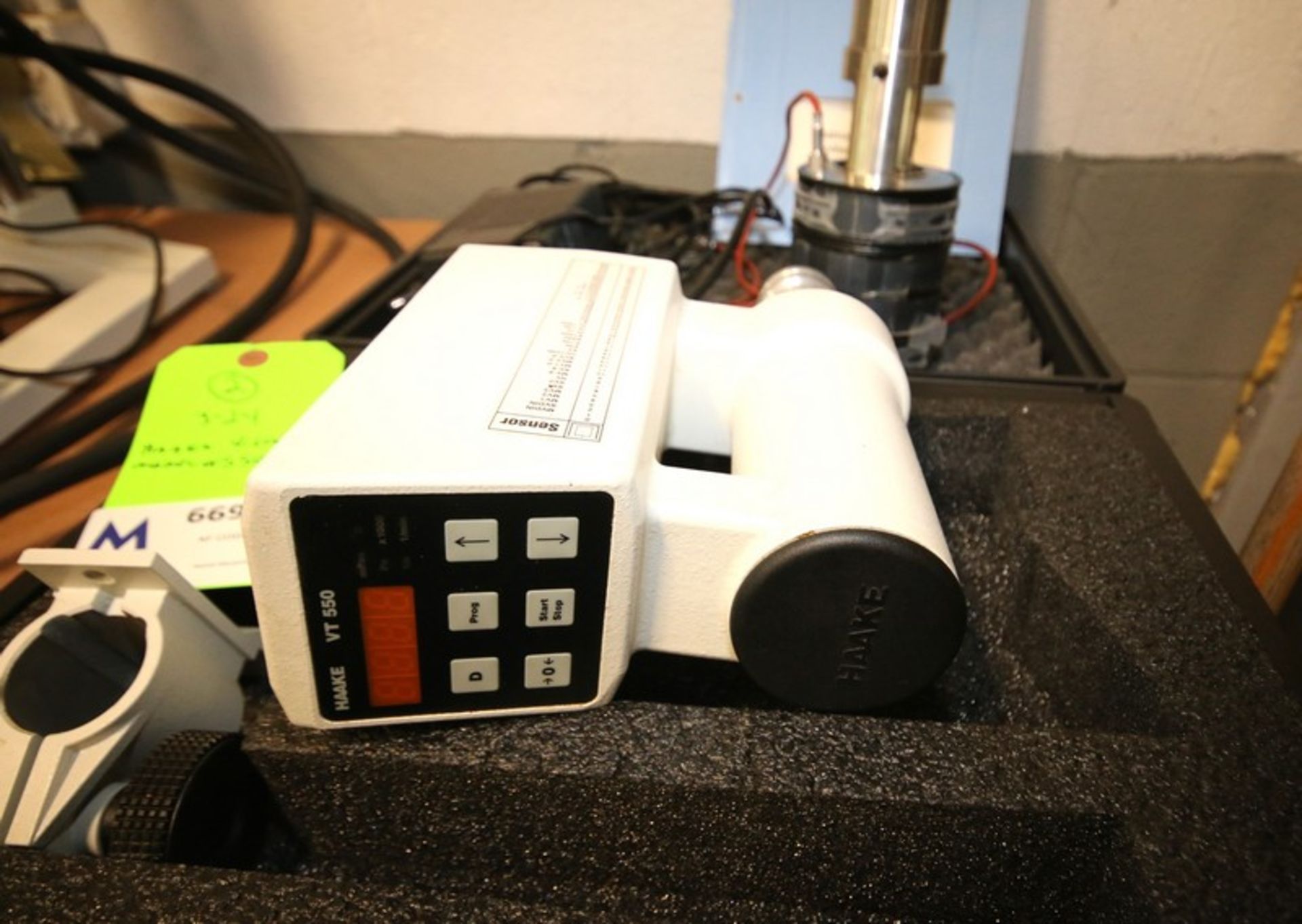 Haake VT550 Viscometer, Type 002-7026, SN 198000072/005 with Case, Heat Chamber & Manual (INV#66956) - Image 2 of 5