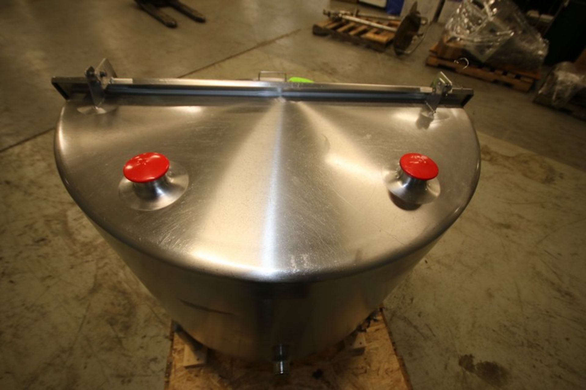 Sani Fab 95 Gallon S/S Balance Tank, Model BTR-1C-95, SN 60529321, with Hinged Lid with (2) 2" CT - Image 4 of 7