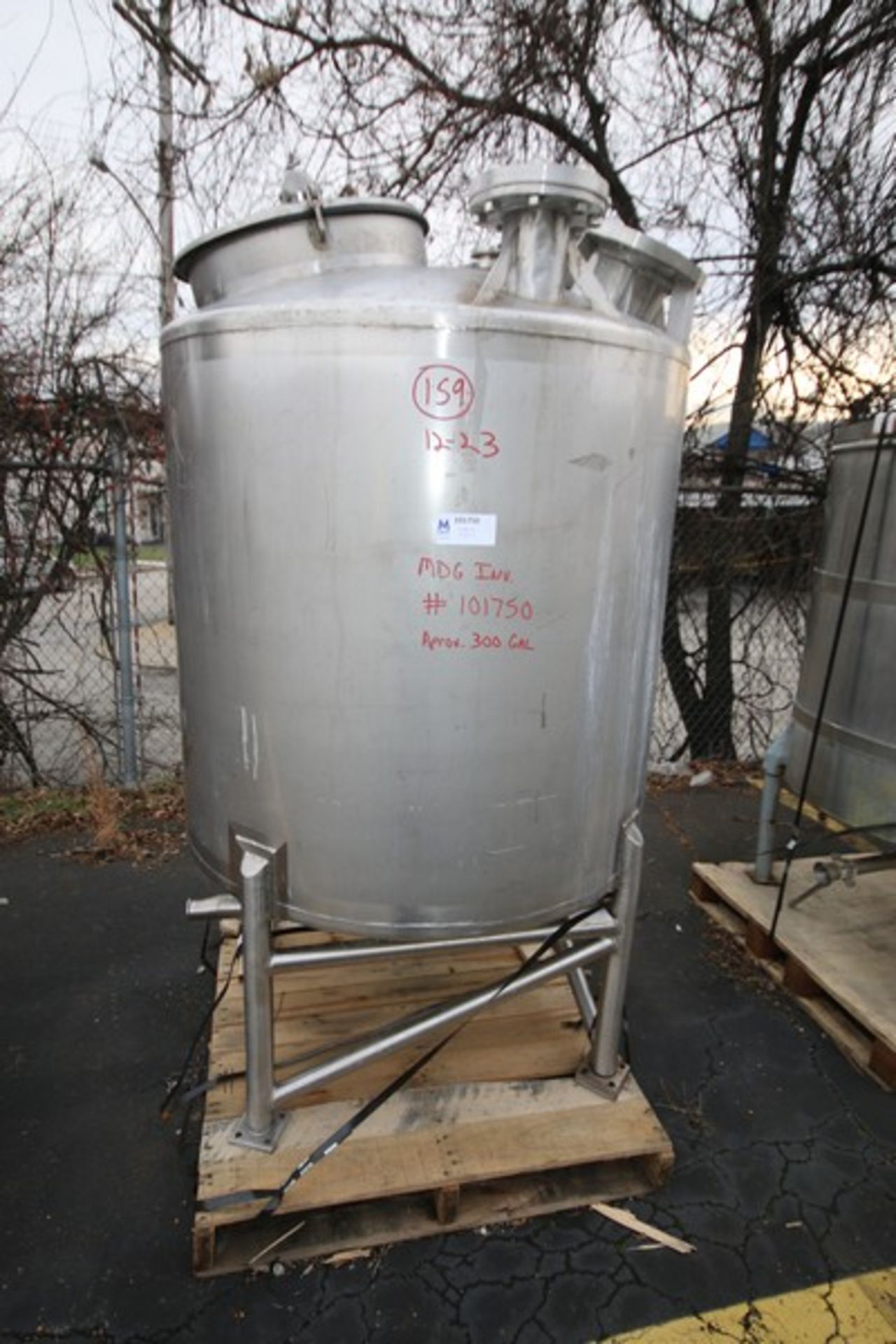 Aprox. 300 Gallon Dome Top, Dome Bottom Vertical S/S Tank with Top Hinged Man Door, Sprayball,