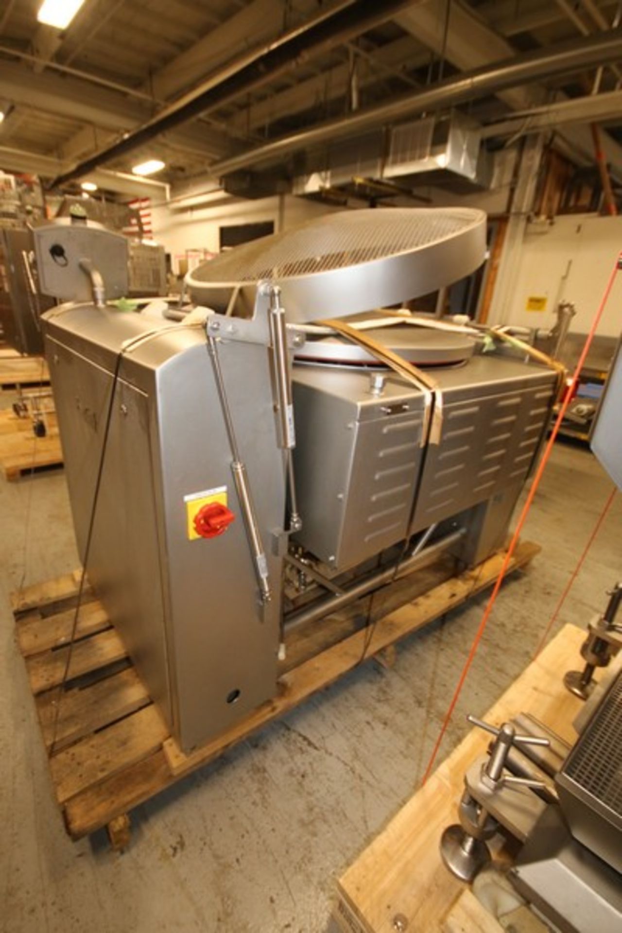 2013 Berief 150 Liter S/S Tilting Fryer Type Tiltable Frying Pan 150 Liter with Agitator, SN 08300. - Image 6 of 9