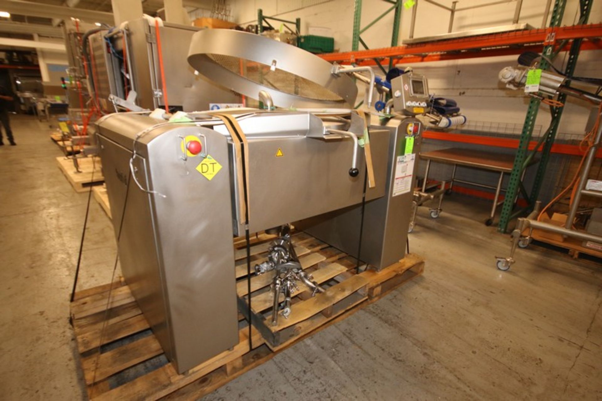 2013 Berief 150 Liter S/S Tilting Fryer Type Tiltable Frying Pan 150 Liter with Agitator, SN 08300. - Image 2 of 9