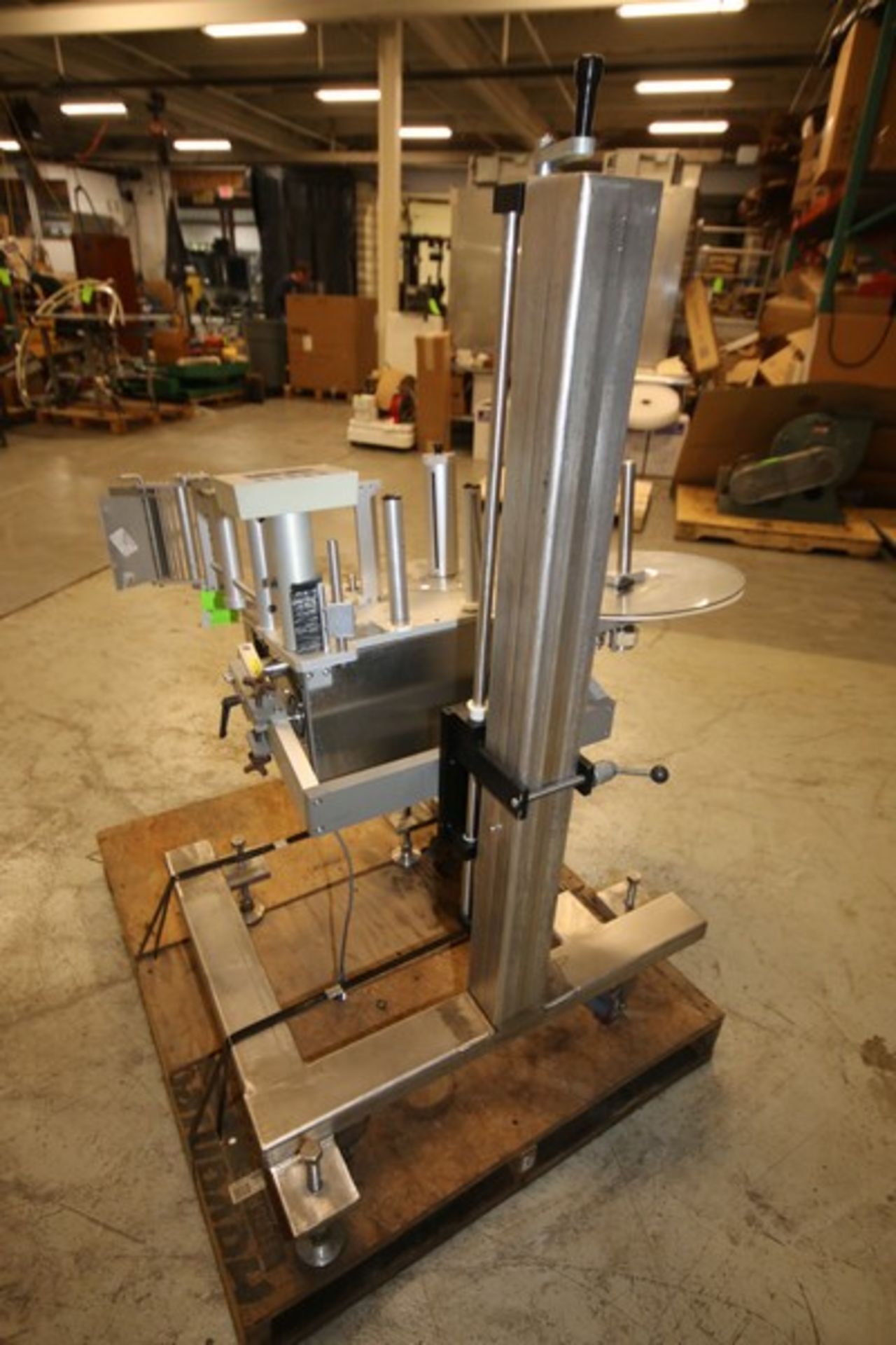 Label-Aire Portable Labeler, Model 3115NV 7"/16" RH 16" UNWD, SN 0335301111, 120V, Mounted on S/S - Image 5 of 8