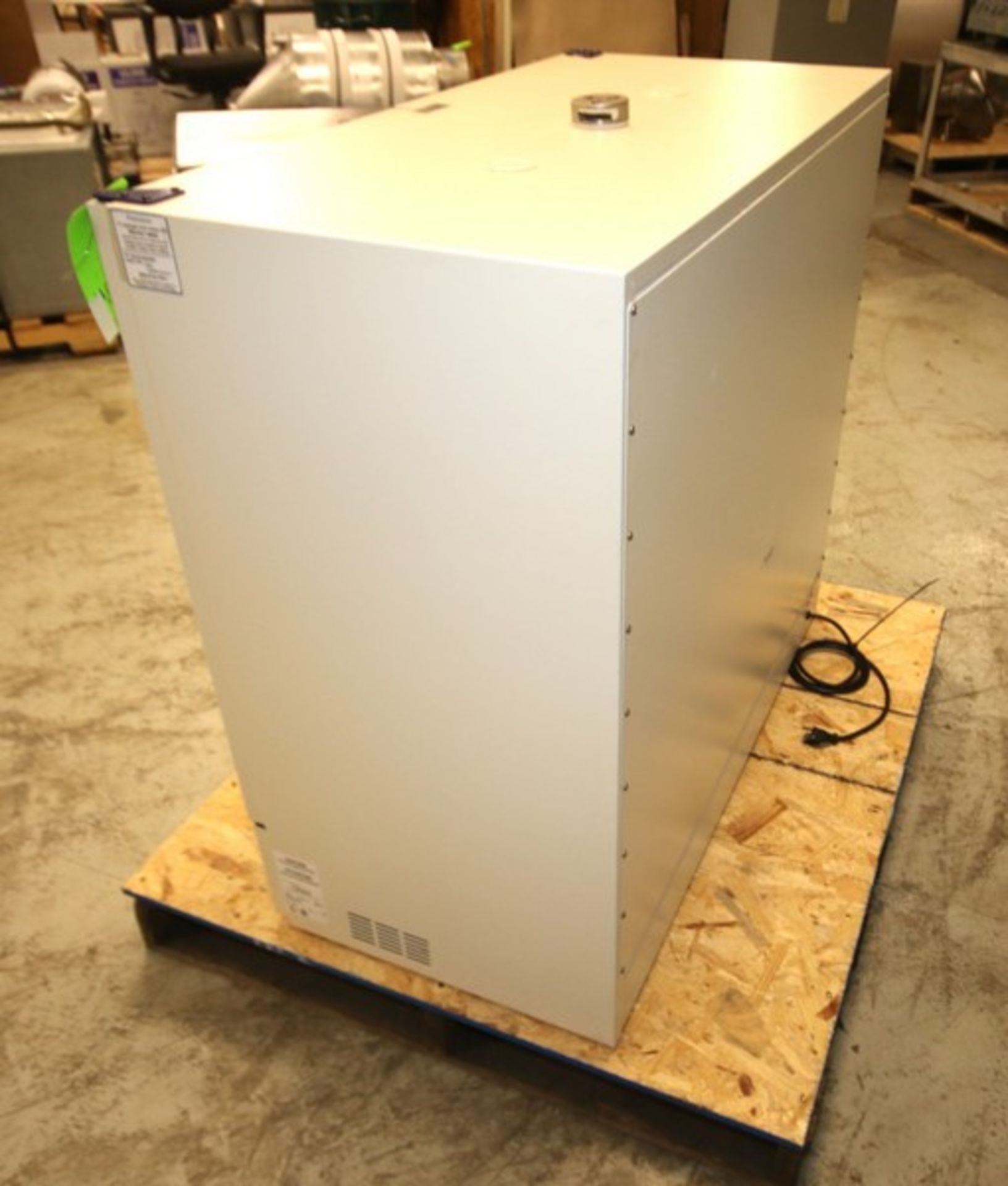 Precision Incubator, Ca # 51221083, SN 602041404, 120V (INV#66948) (Located @ the MDG Auction - Image 5 of 8