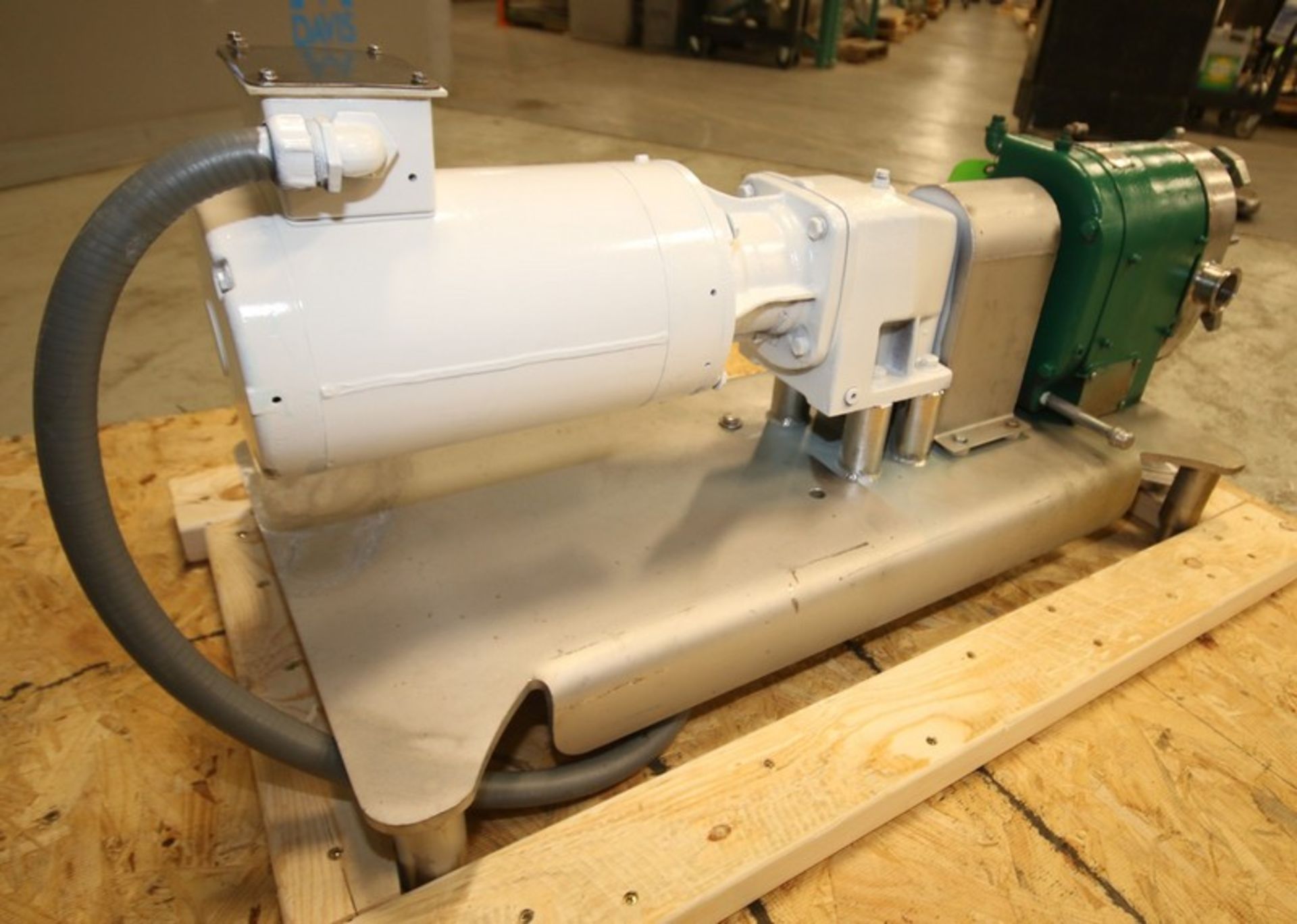 Tri Clover Positive Displacement Pump, Model PR25-1 1/2M-UC4-ST-S, S/N X3883, with 1 1/2" CT Head - Image 6 of 10
