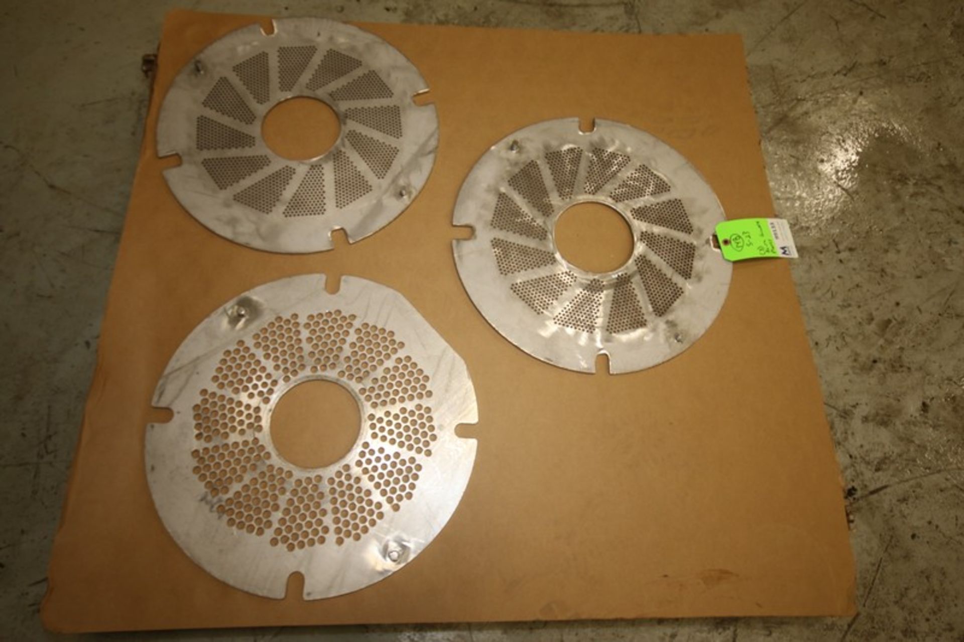 Lot of (3) Reitz 20" Grinder Plates (INV#99133) (Located @ the MDG Auction Showroom in Pgh., PA)( - Image 2 of 2