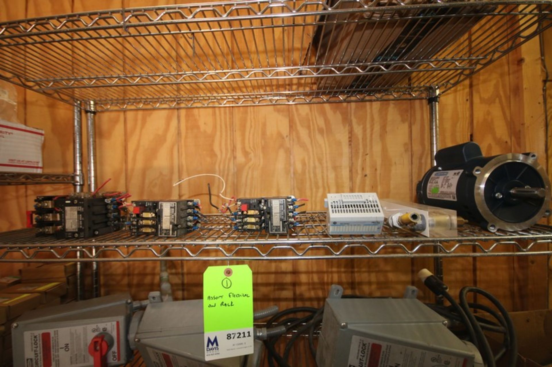 Assortment of Electrical on Rack Includes Starter Control Box with Siemens 3/5 hp Starter Cat. No. - Image 6 of 6