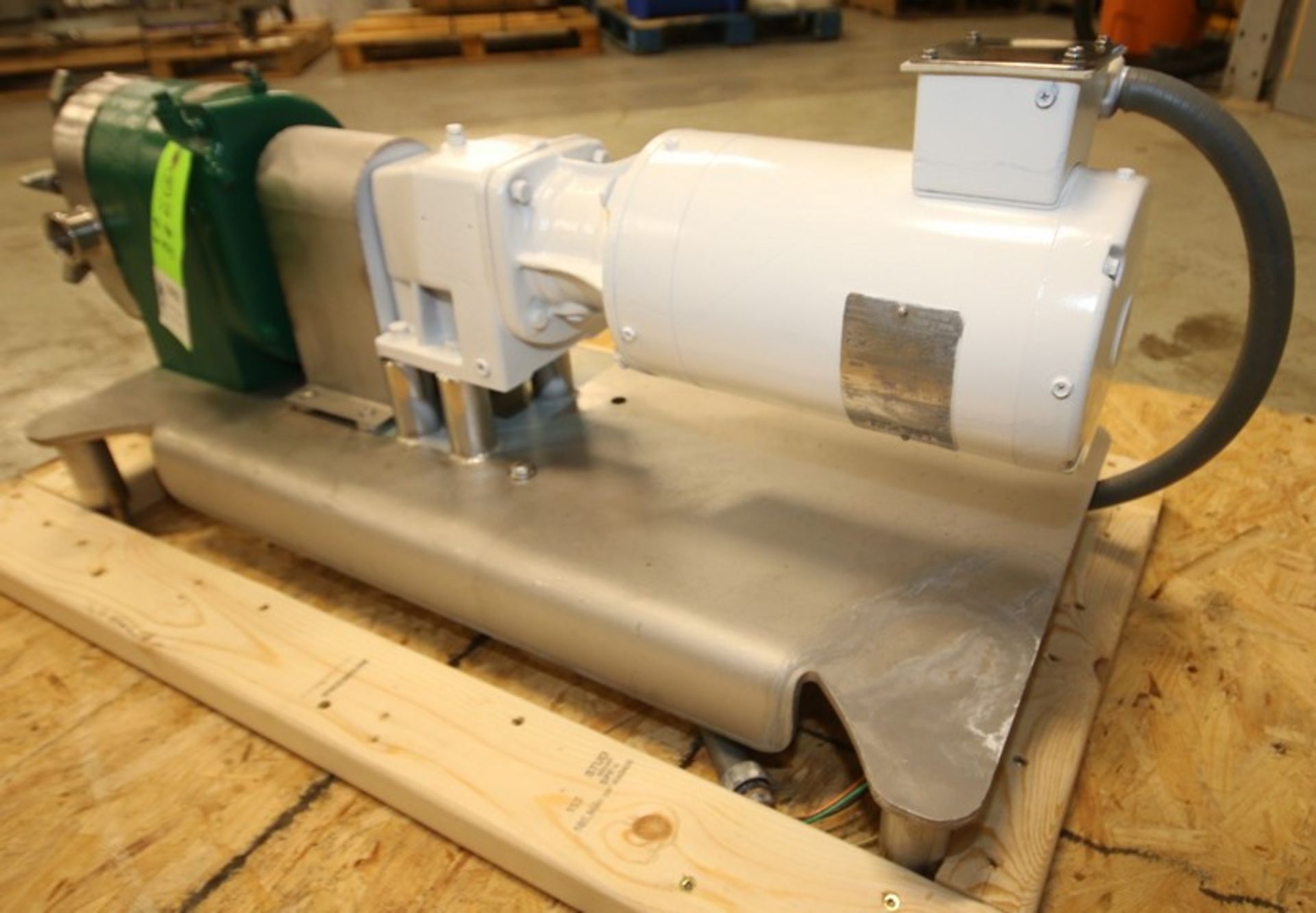 Tri Clover Positive Displacement Pump, Model PR25-1 1/2M-UC4-ST-S, S/N X3883, with 1 1/2" CT Head - Image 7 of 10