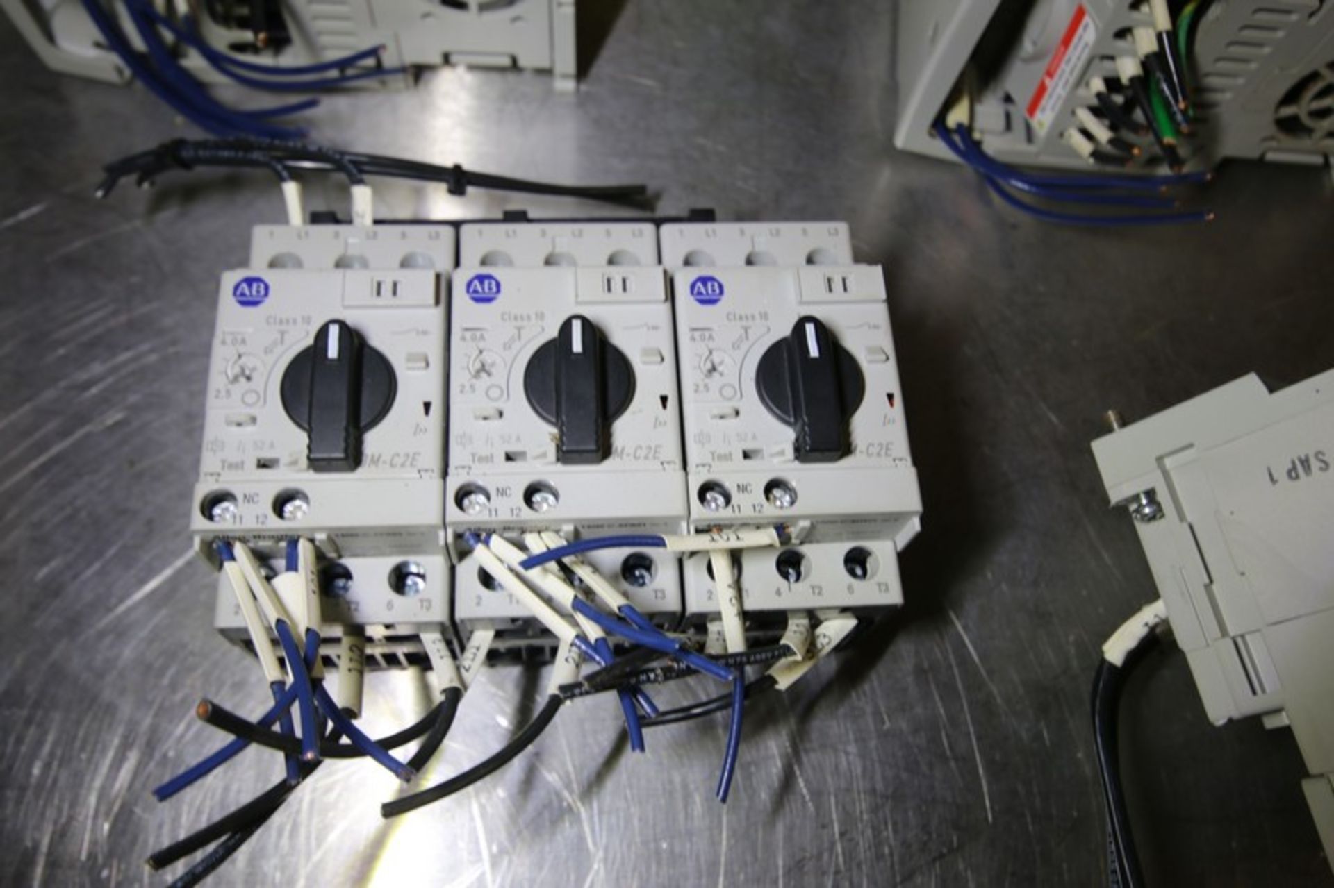Production Control Panel Electrical Includes Allen Bradley Micrologix 1000 PLC Controller - Cat. No. - Image 12 of 13
