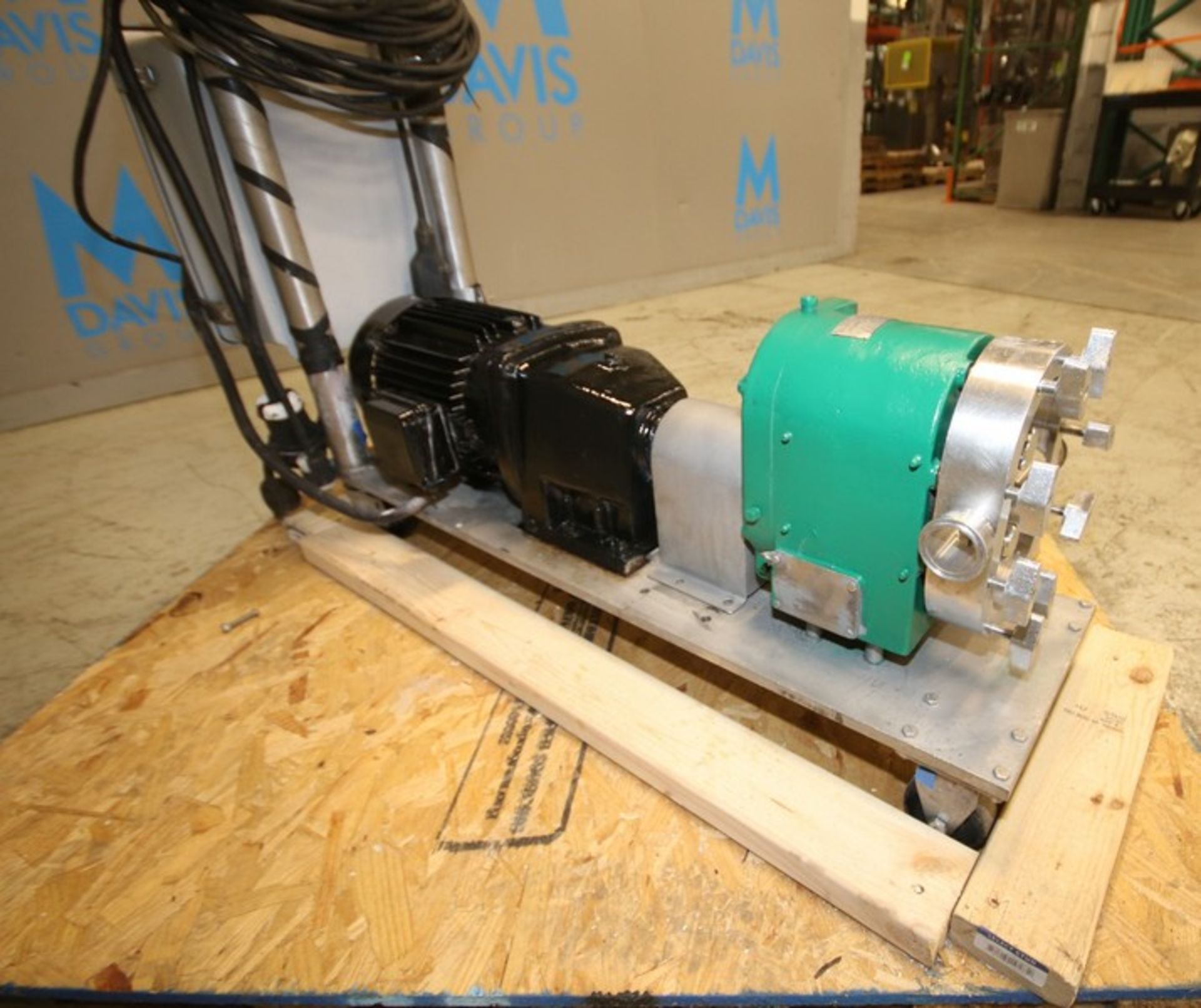 Tri Clover Positive Displacement Pump, Model PR25-1 1/2 - MUC4-SL-S, SN Y1534, with 1 1/2" CT S/S - Image 5 of 10