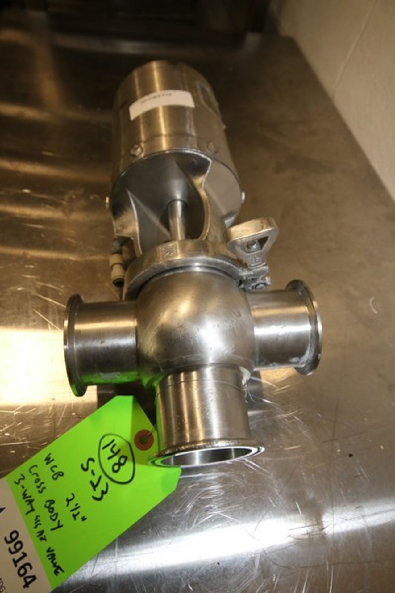 WCB 2.5" 3 - Way (Cross Body Type), S/S Air Valve, Clamp Type, Model WVALVE00055 (INV#99164) ( - Image 2 of 3