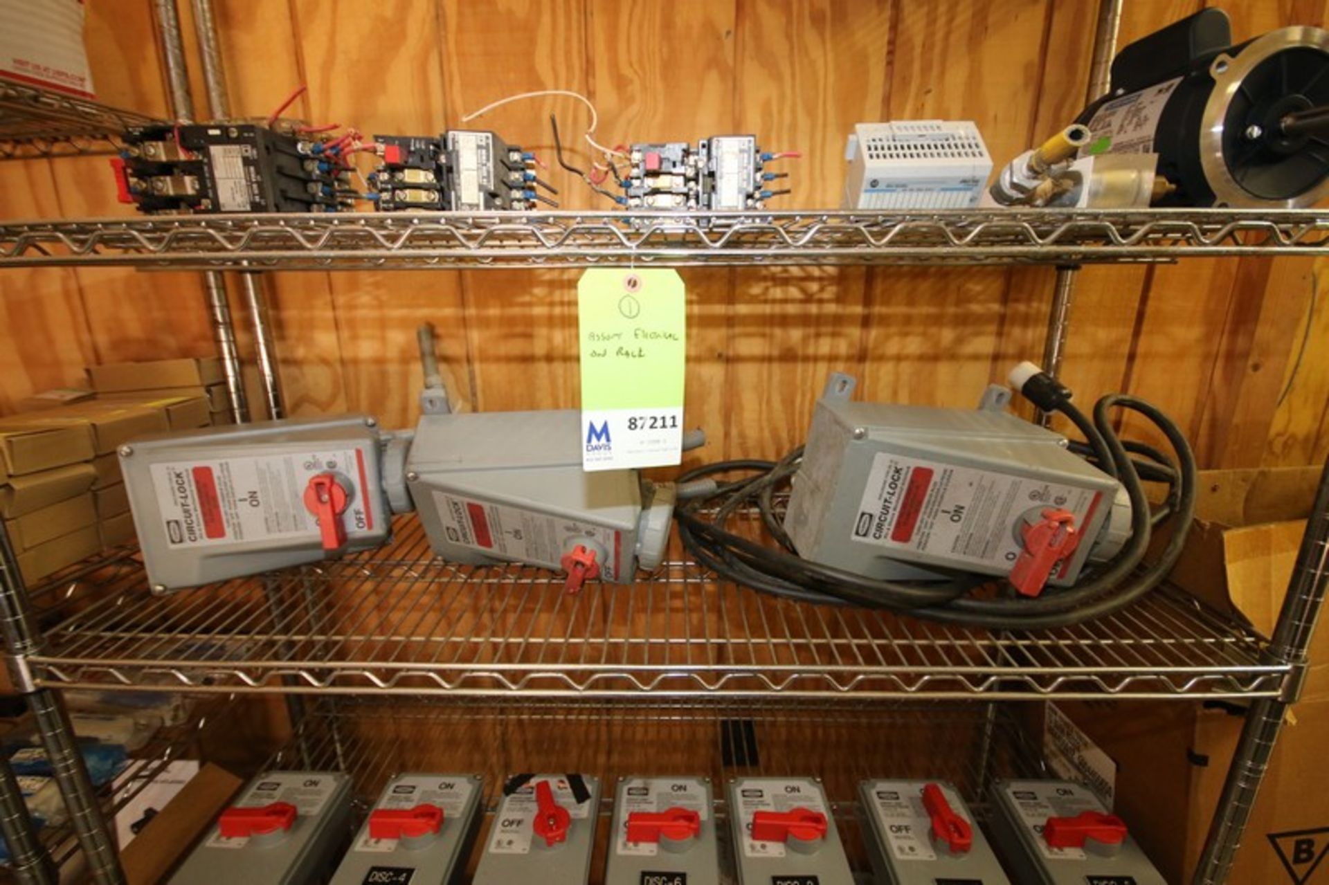 Assortment of Electrical on Rack Includes Starter Control Box with Siemens 3/5 hp Starter Cat. No. - Bild 5 aus 6