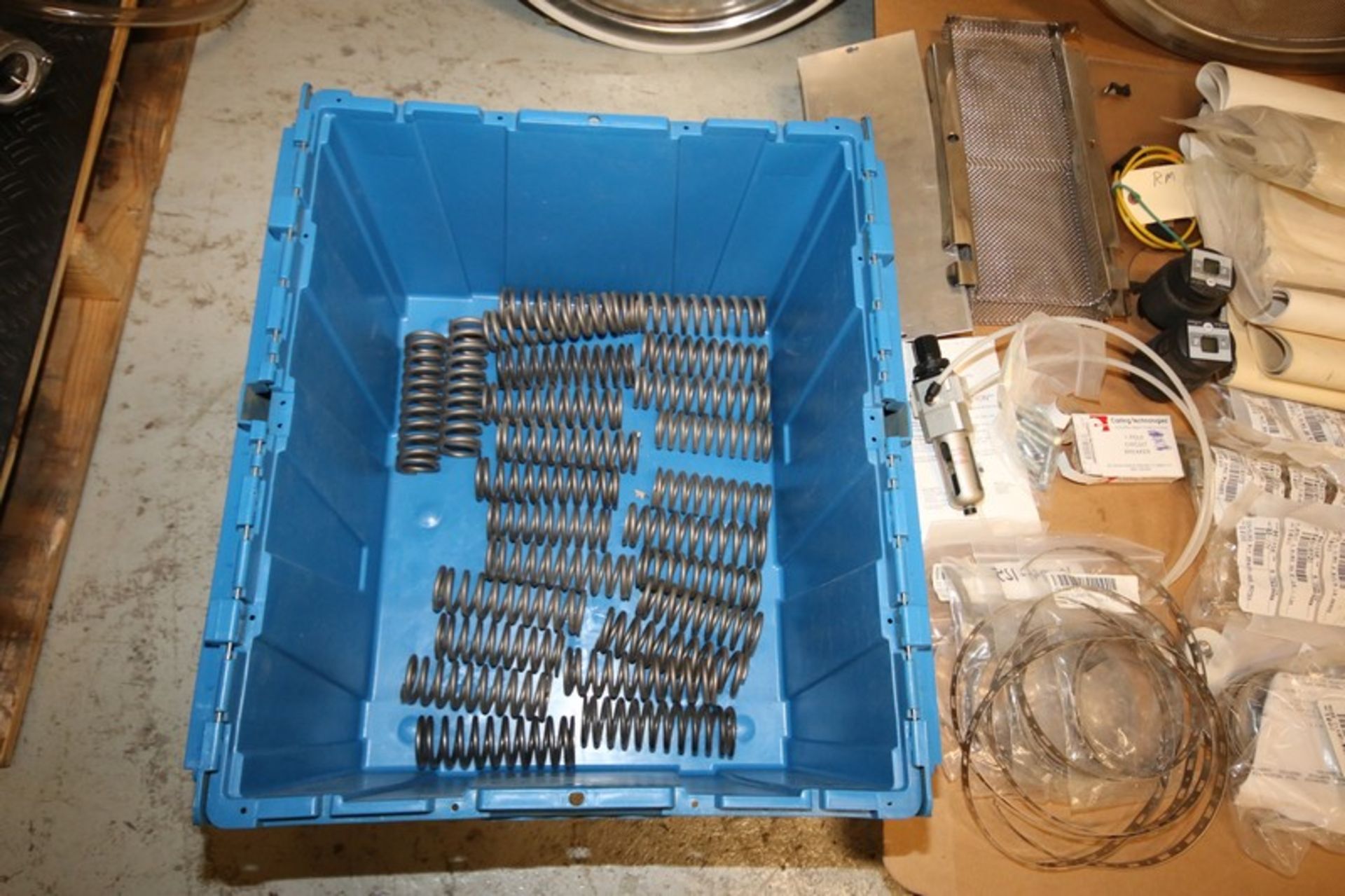 Pallet of New Assorted Sweco Sifter Parts Including (12) 20" & (2) 36" Deck Screens, PN 24B8A030M, - Image 2 of 9