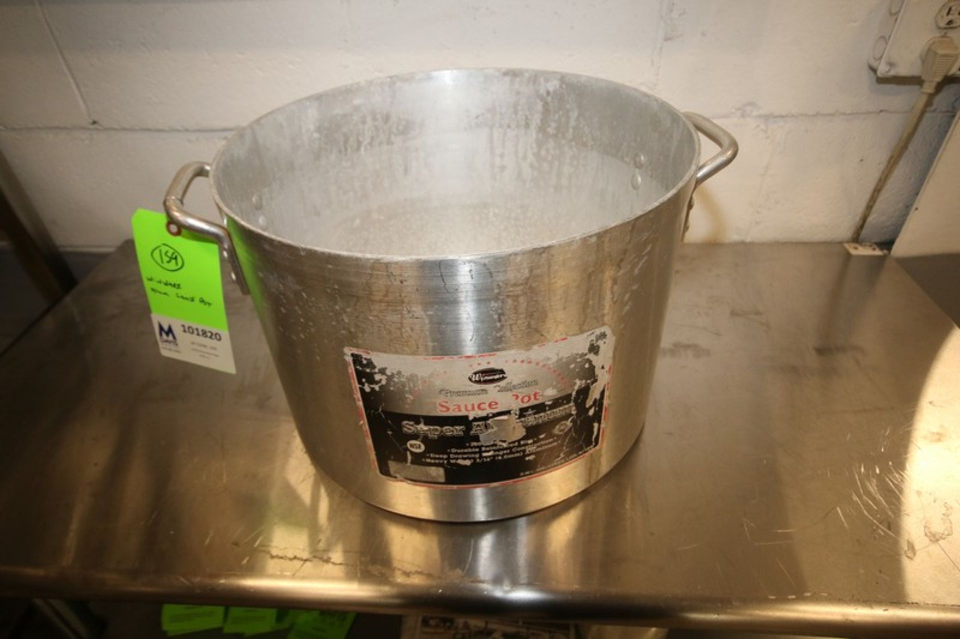 Winware 16" W x 11" D Alum Sauce Pot (INV#101820) (Located @ the MDG Auction Showroom in Pgh.,