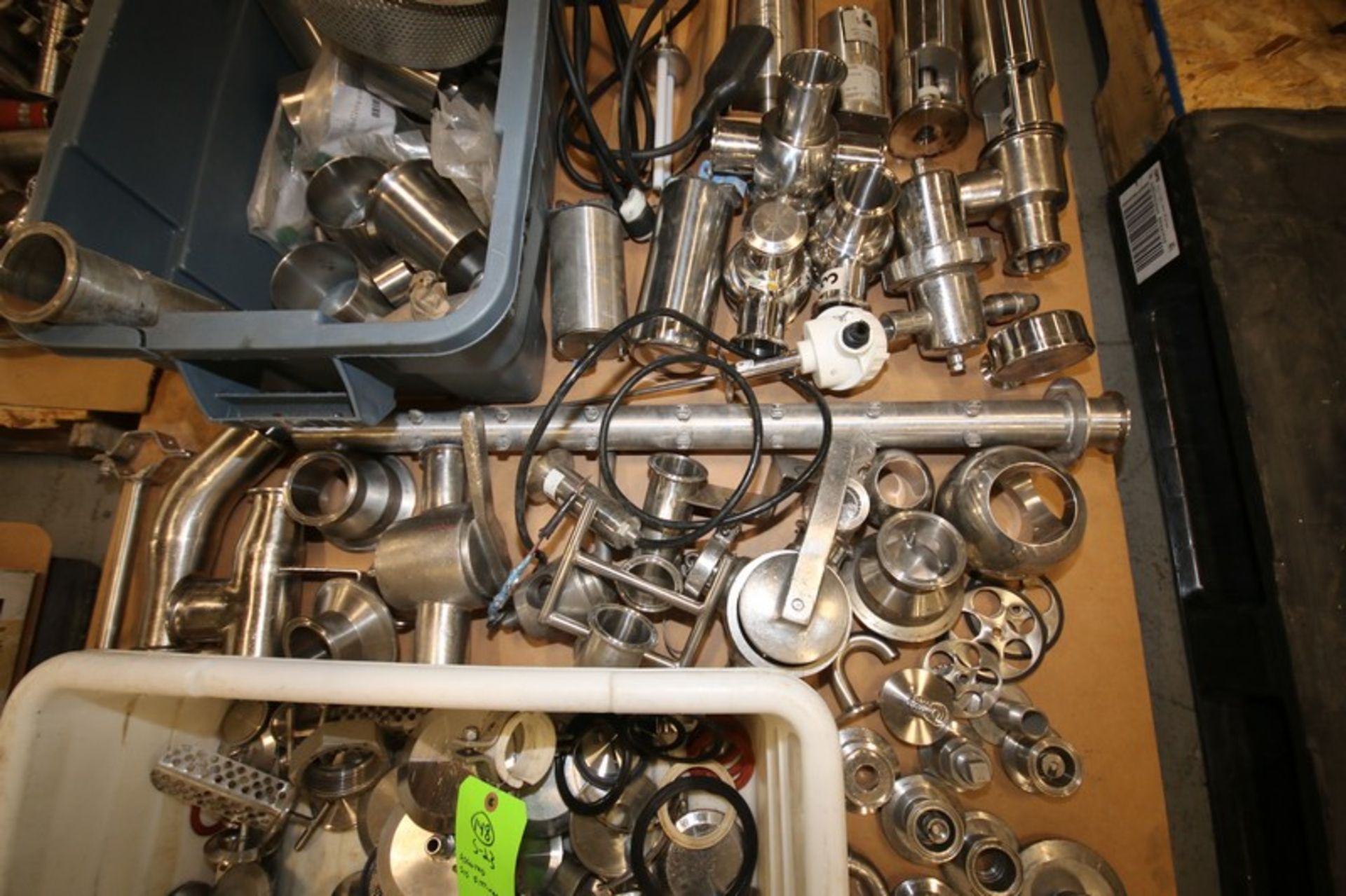 Pallet of Assorted S/S Fittings Including Caps, Connectors, Valves, Valve Parts, Sensor, - Image 3 of 4