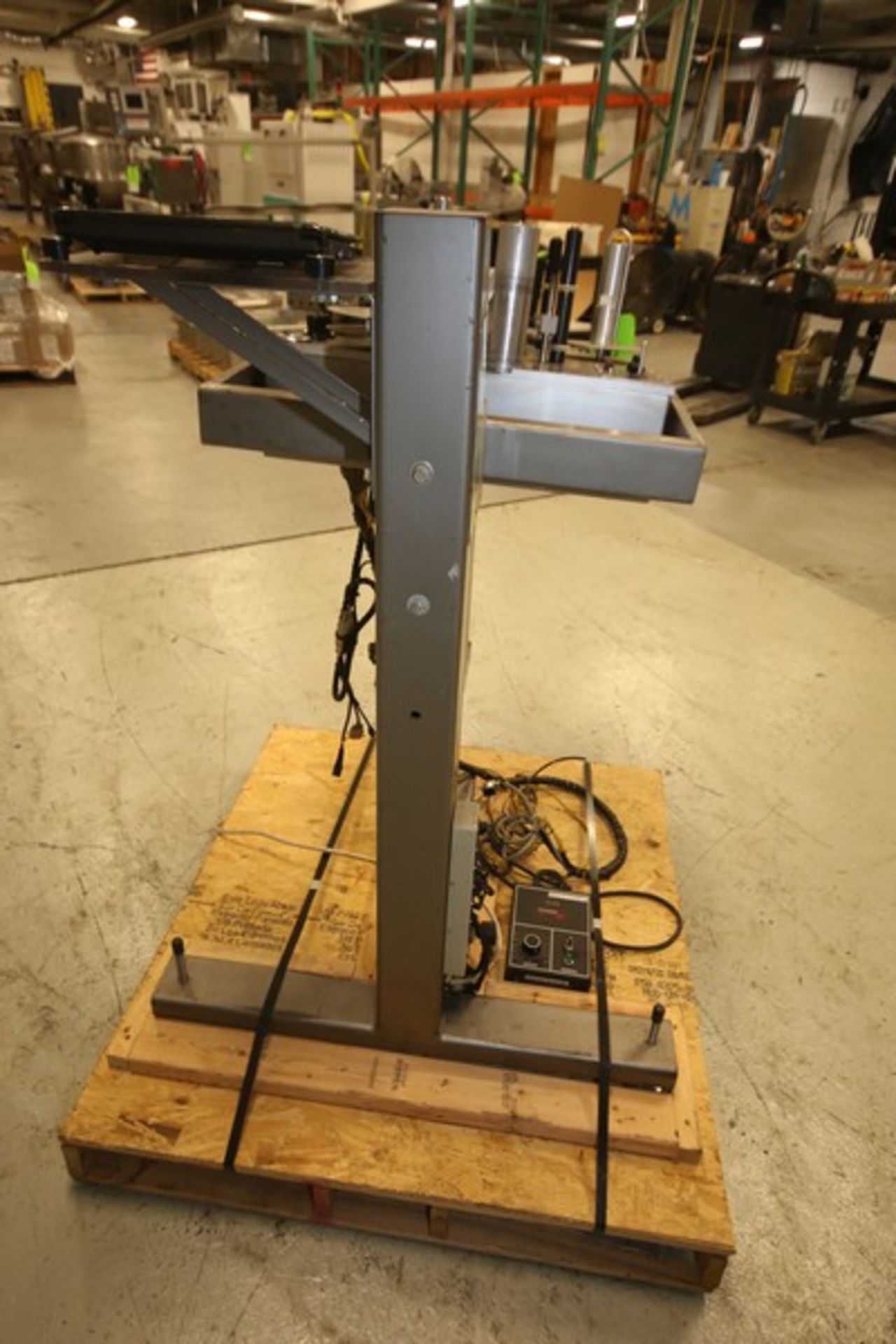 XPak Roll Fed Labeler, Model XP-A8200, SN SX052010, 115V, Mounted on Stand with Top Mounted Sato M- - Image 6 of 8
