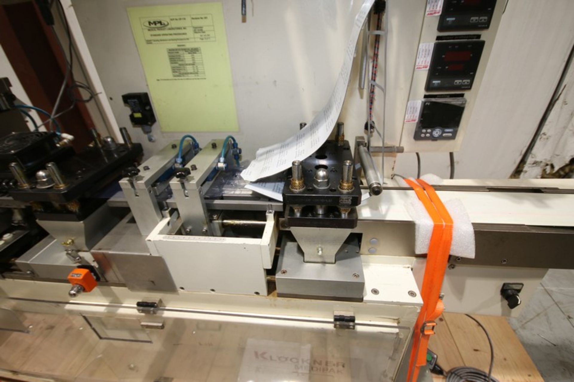 Klocker Medipak Blisterpack Machine, Type CP-2, SN 033, Set up with 5.75" W Foil Roll, with - Bild 8 aus 20