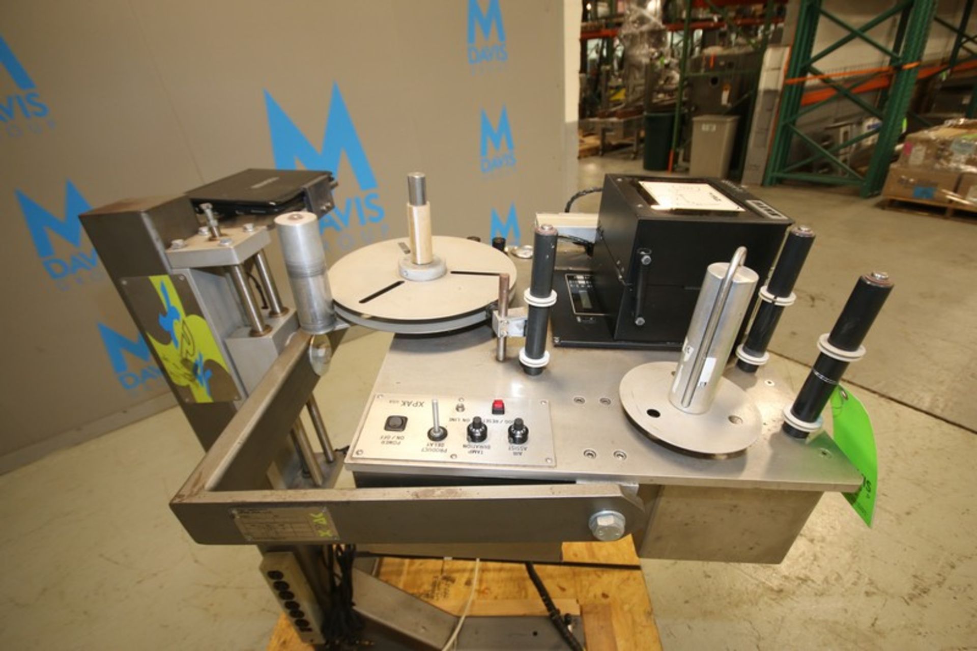 XPak Roll Fed Labeler, Model XP-A8200, SN SX052010, 115V, Mounted on Stand with Top Mounted Sato M- - Image 2 of 8