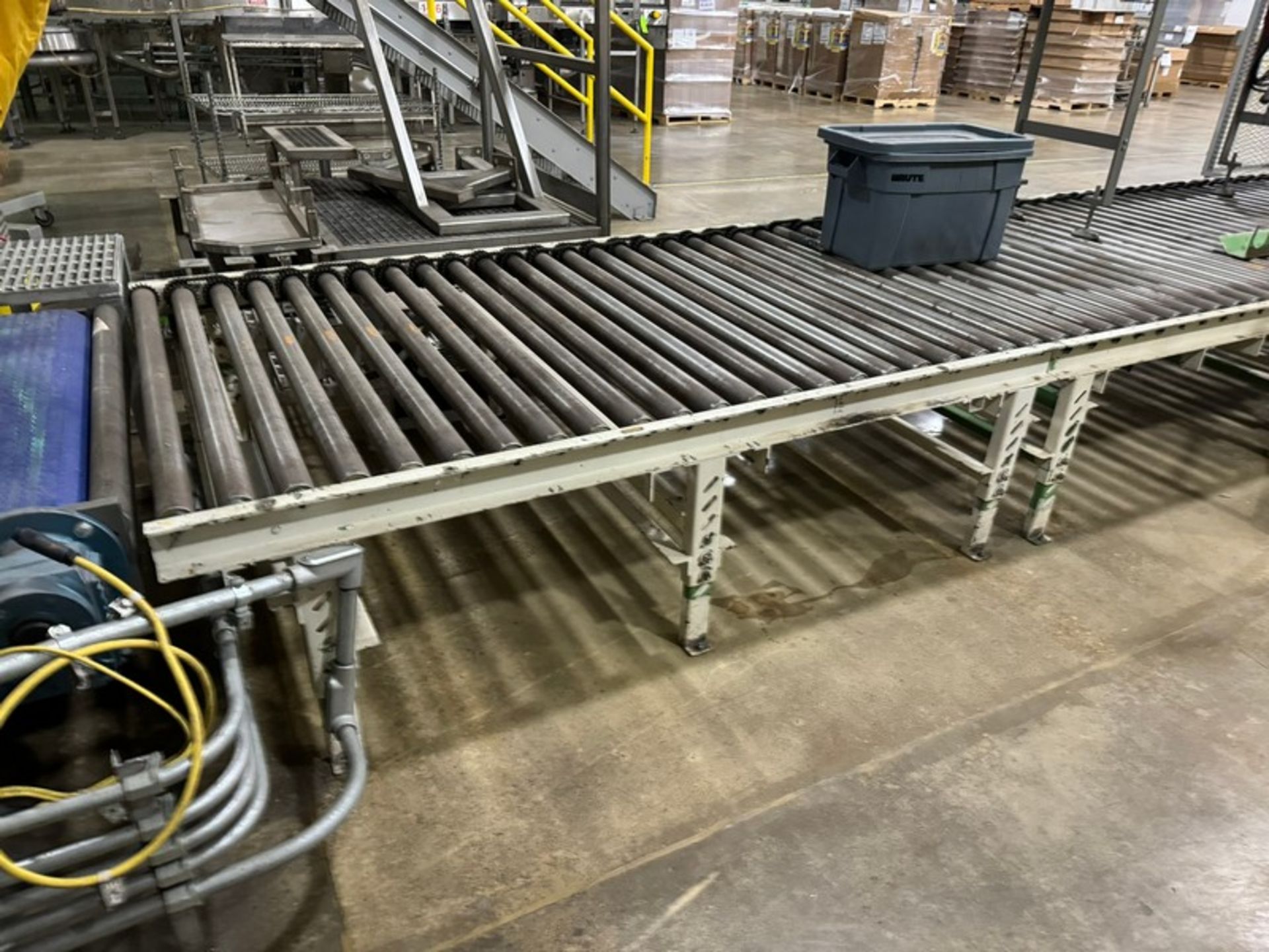 (2) Straight Sections of Infeed Roller Conveyor, with Aprox. 52” W Rolls, Total Length Aprox. 20 ft. - Bild 3 aus 4
