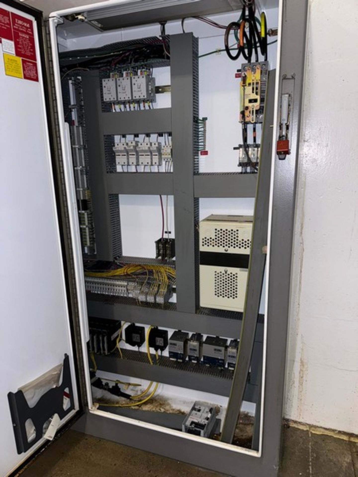 4 - Door Control Panel, with Allen-Bradley PLC, (18) Allen-Bradley PowerFlex 70 VFDs (LOCATED IN - Image 5 of 9