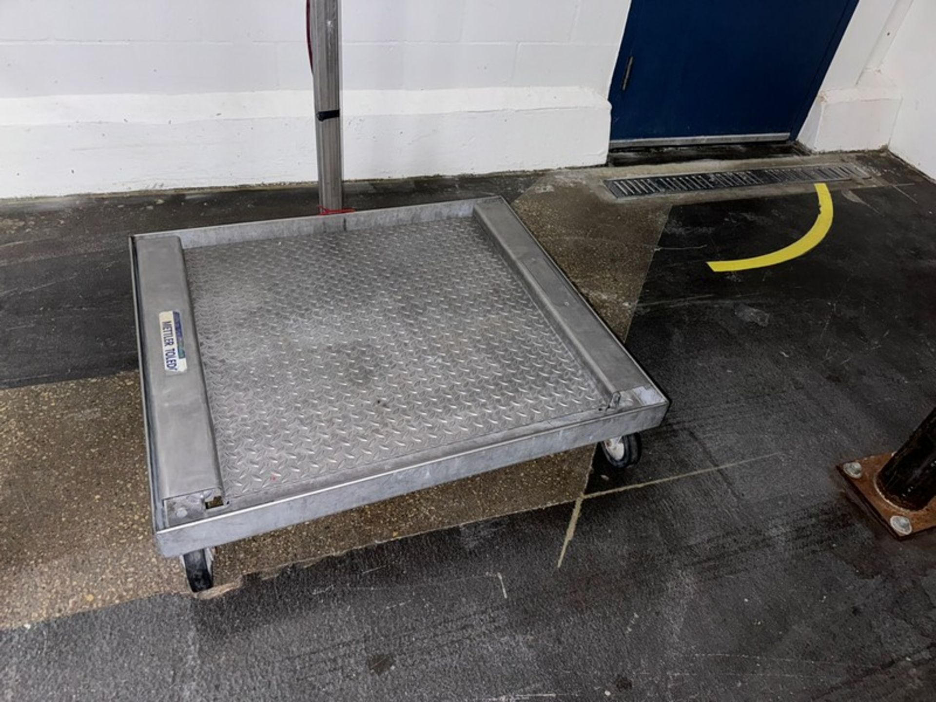 Mettler Toledo S/S Platform Scale, M/N PANTHER, Platform Dims.: Aprox. 30” L x 30” W, Mounted on - Bild 3 aus 6