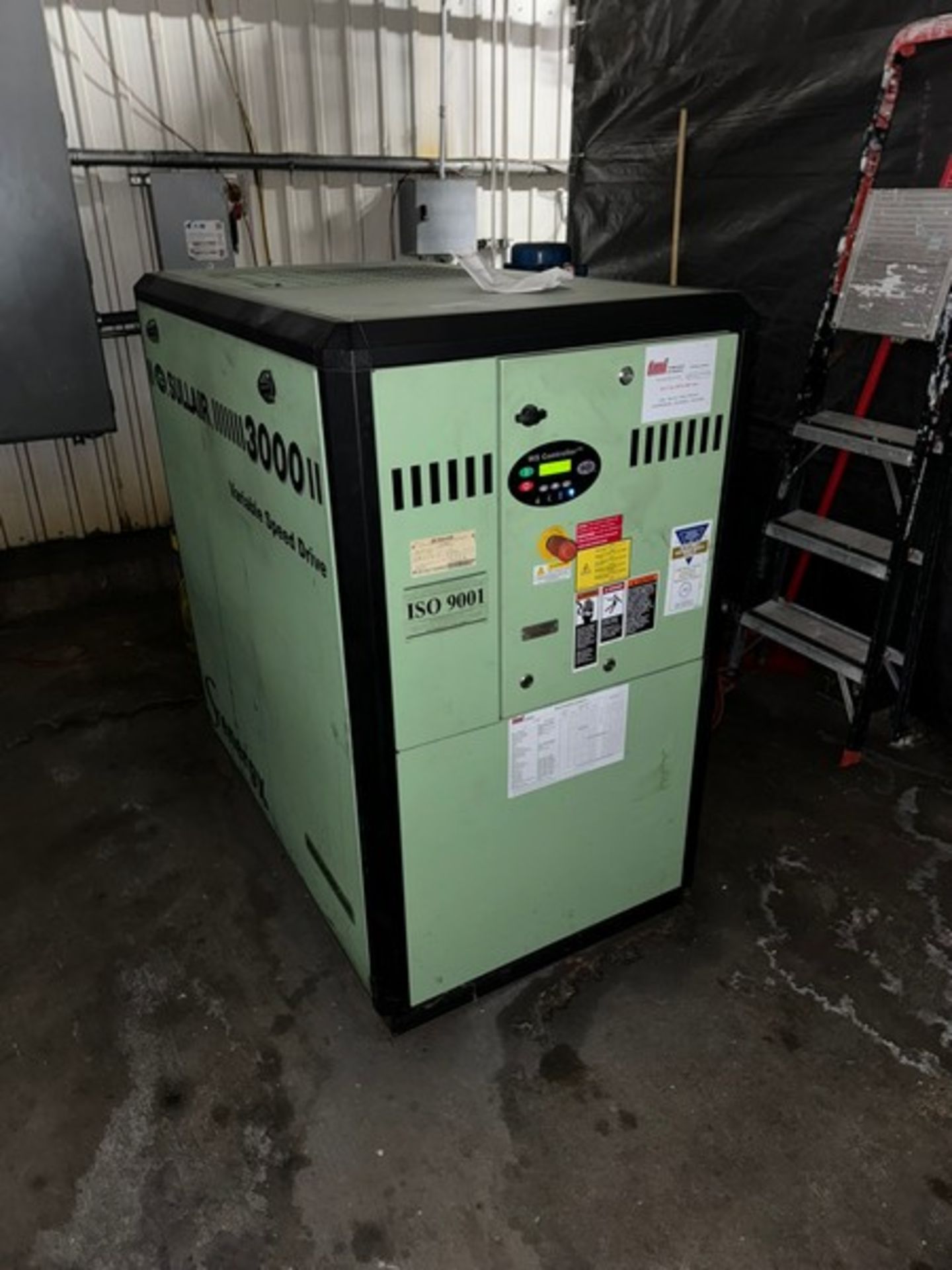 2014 Sullair Air Compressor, M/N 3009VD AC, S/N 201407160089, 125 PSI 167 CFM, with Integral Dryer - Image 2 of 6