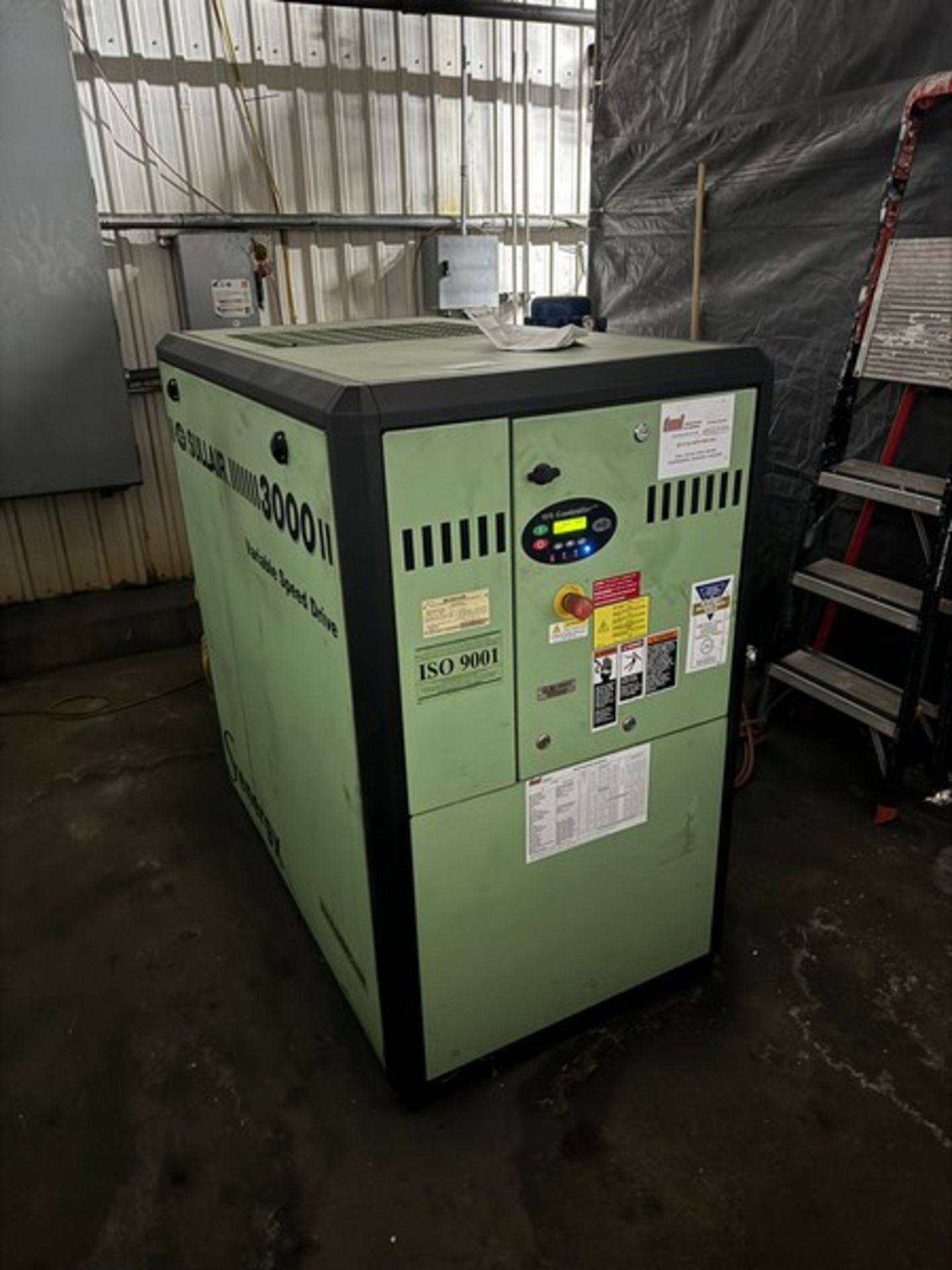 2014 Sullair Air Compressor, M/N 3009VD AC, S/N 201407160089, 125 PSI 167 CFM, with Integral Dryer