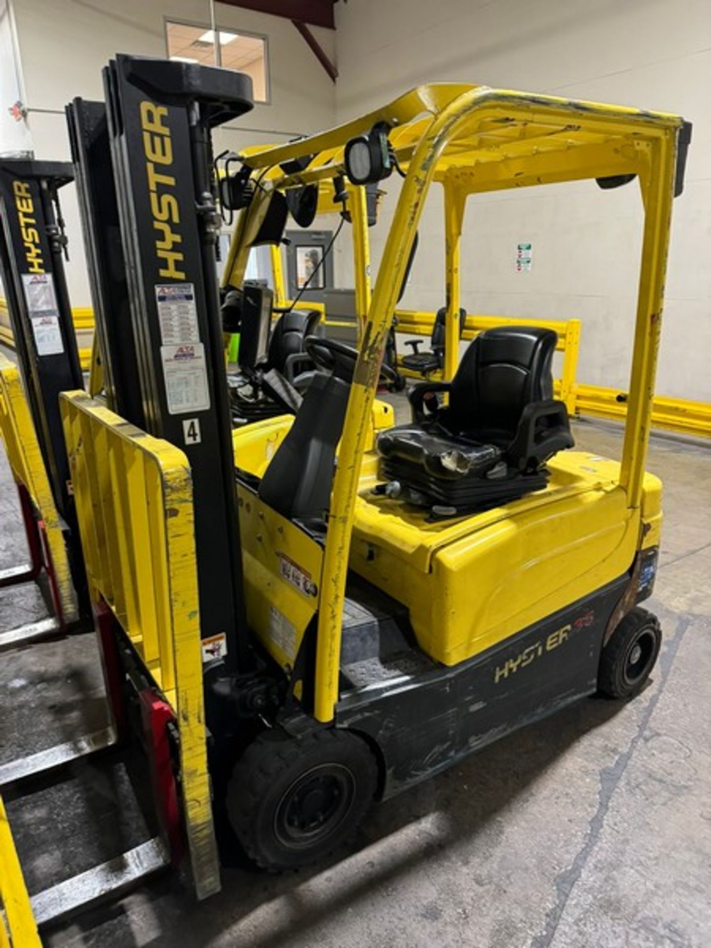 Hyster 3,450 lb. Electric Sit-Down Forklift, - Bild 2 aus 6