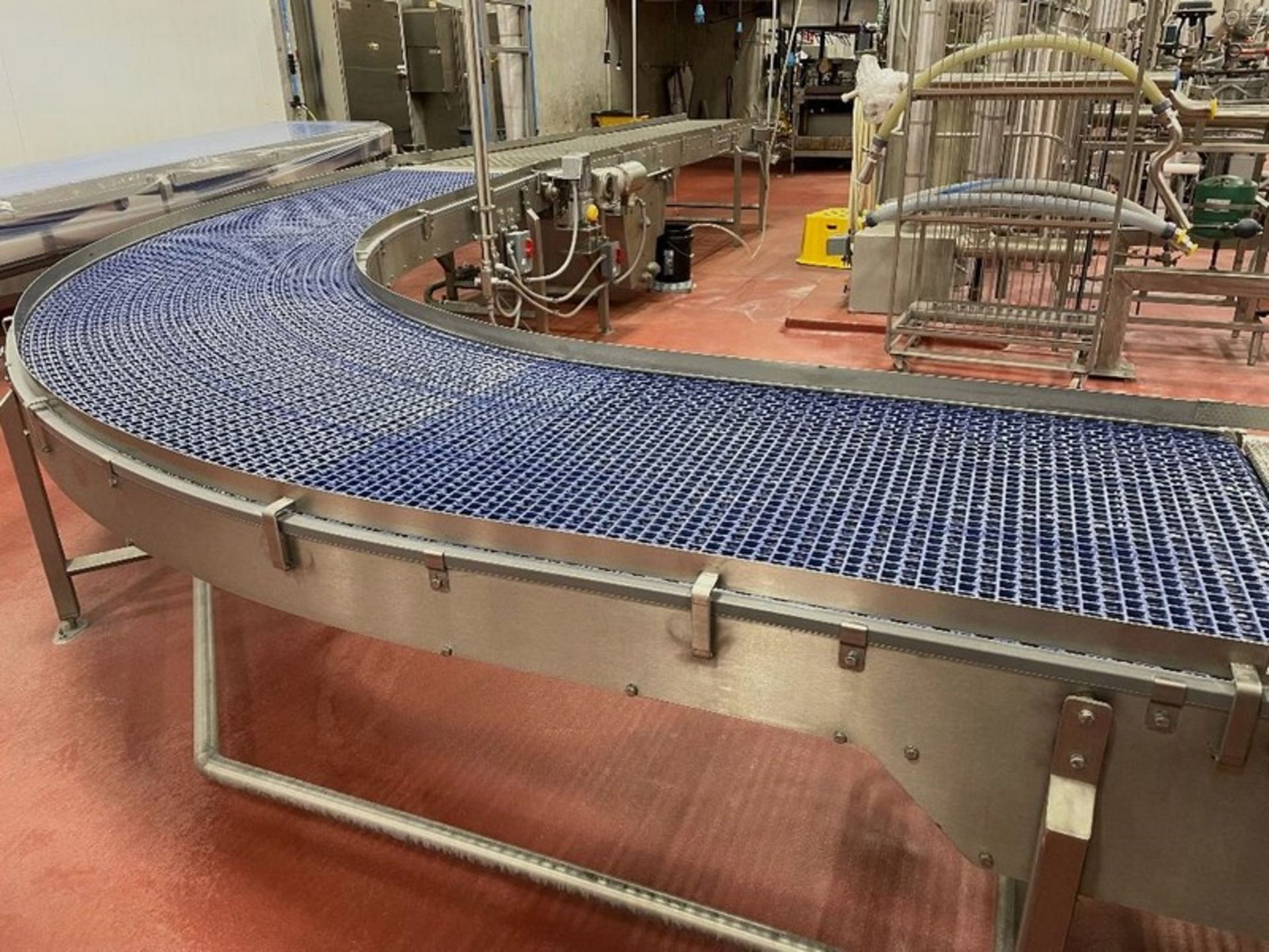 Aprox. 36" W x 90 Degree Blue Intralox Belt Conveyor, 17 foot from Corner to Corner with 2" Side - Image 6 of 7
